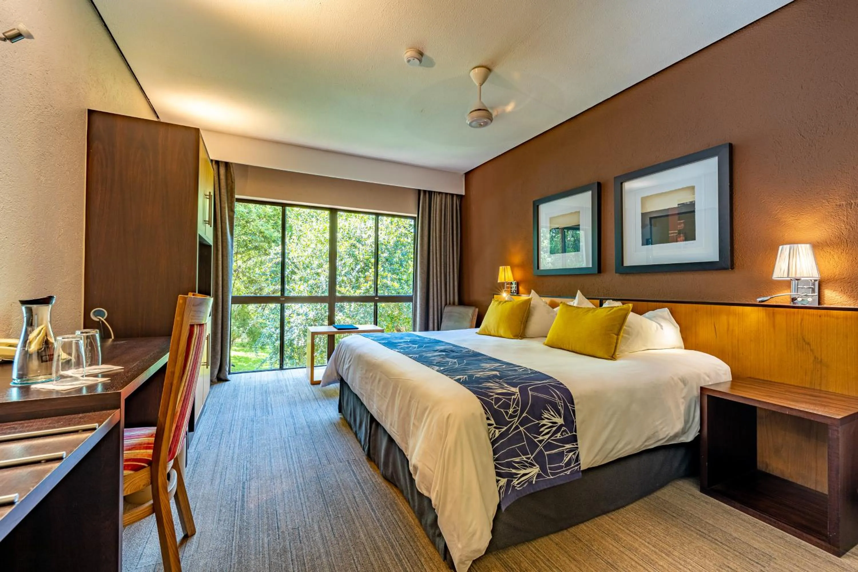 Bed in Sanbonani Hotel