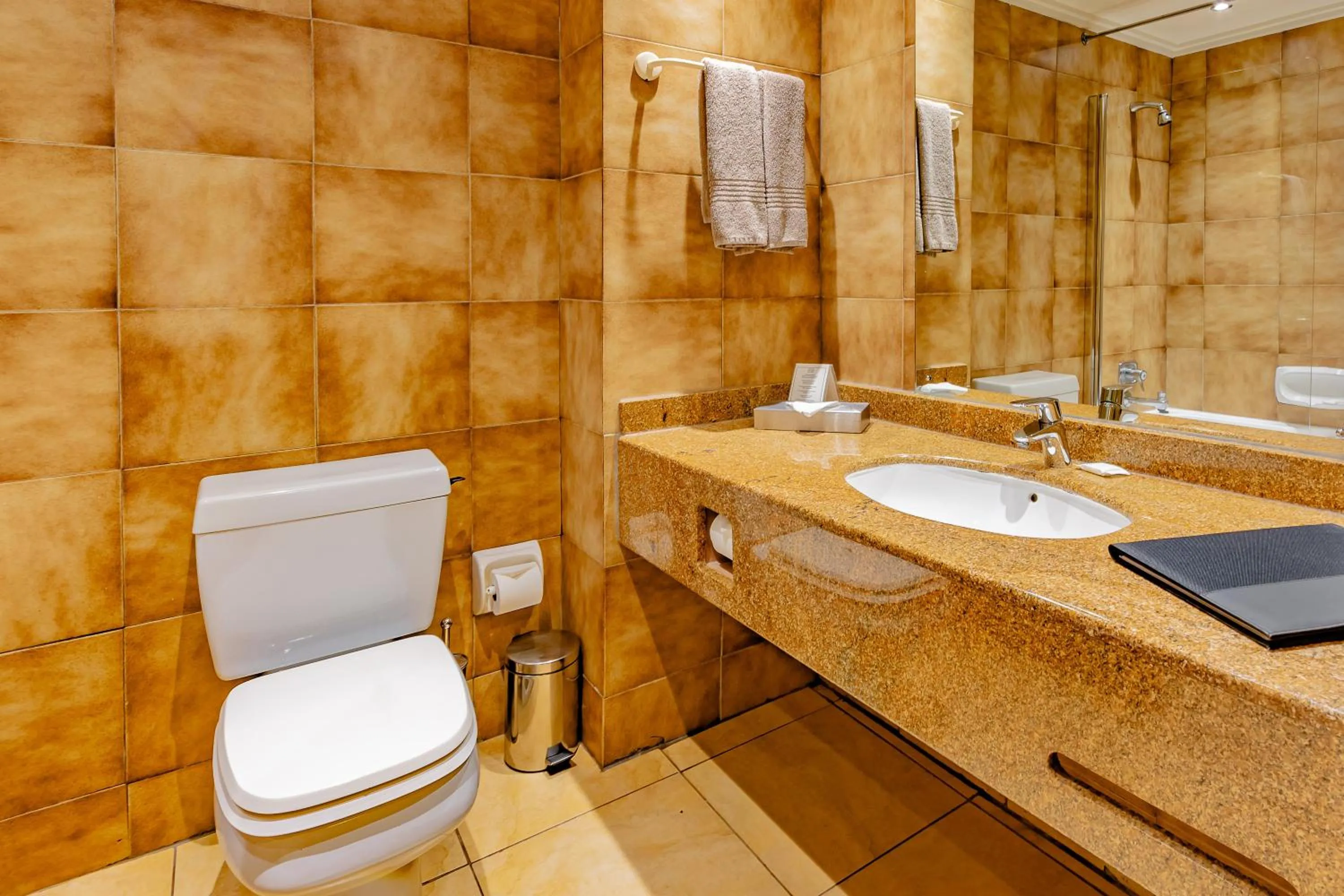 Bathroom in Sanbonani Hotel