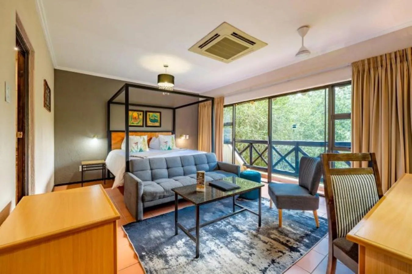 Bedroom in Sanbonani Hotel