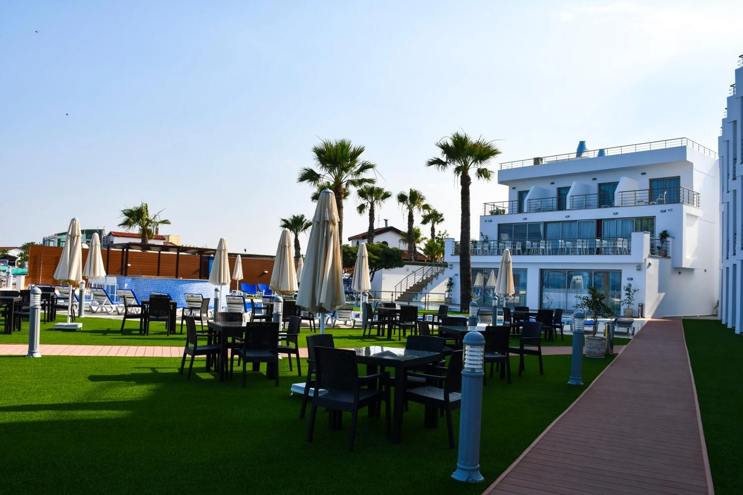 Mimoza Beach Hotel