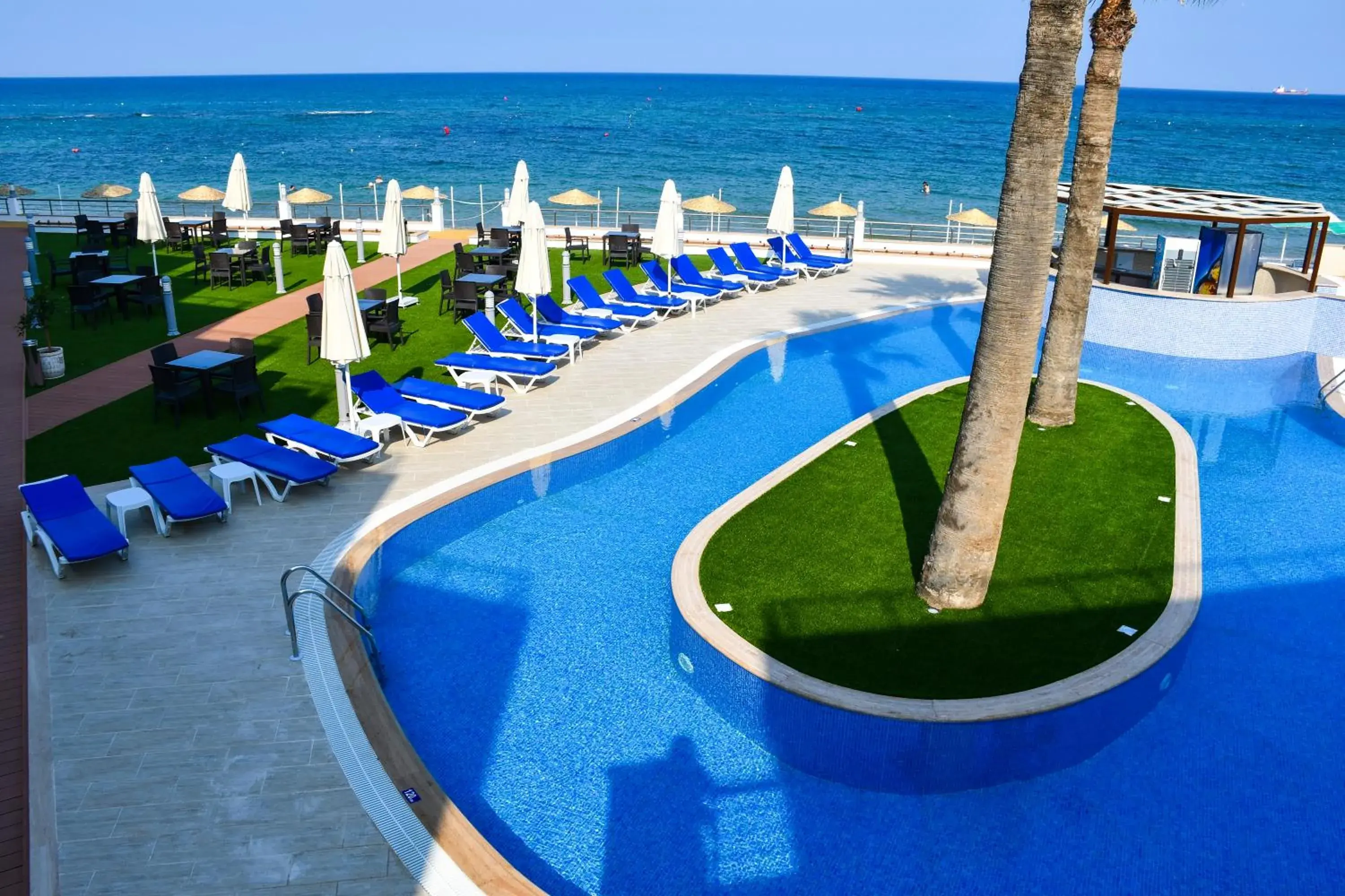 Pool view in Mimoza Beach Hotel Pool view in Mimoza Beach Hotel