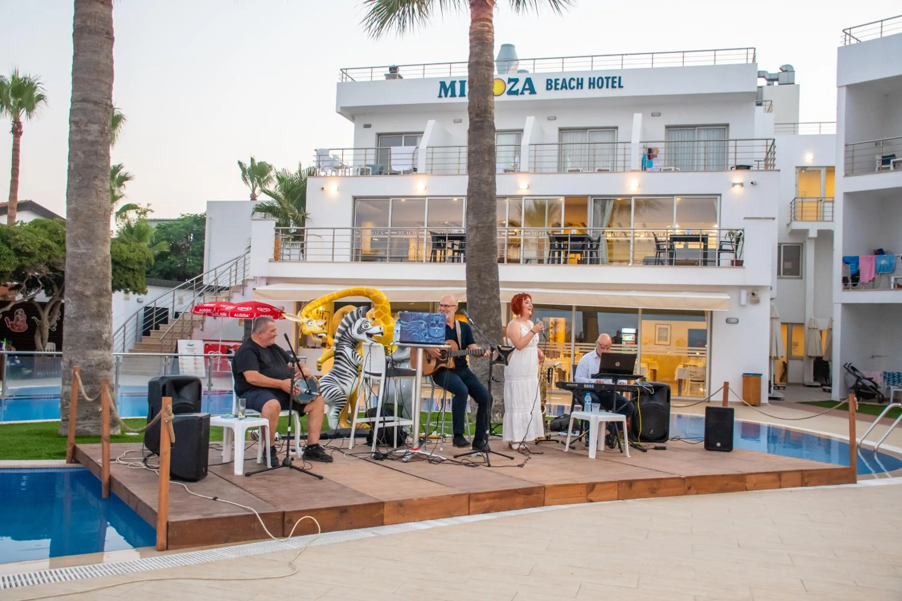 Day in Mimoza Beach Hotel