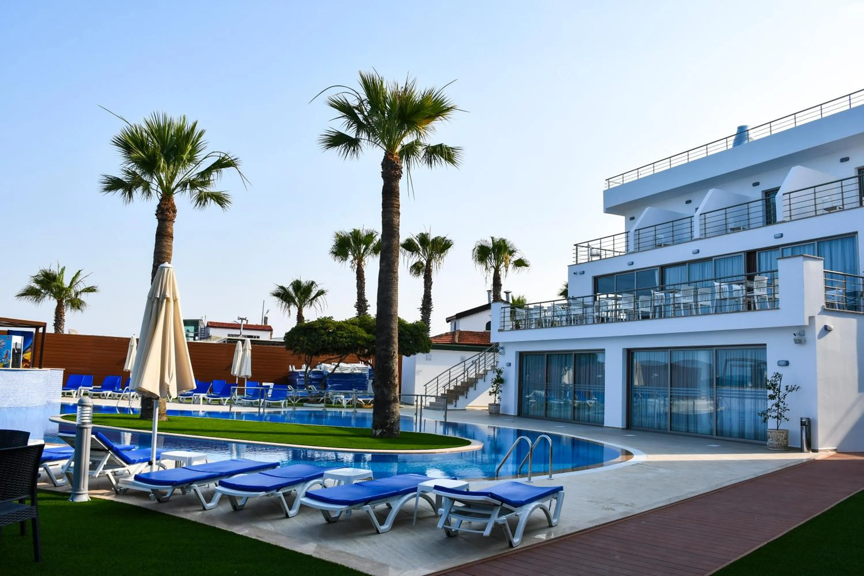 Mimoza Beach Hotel