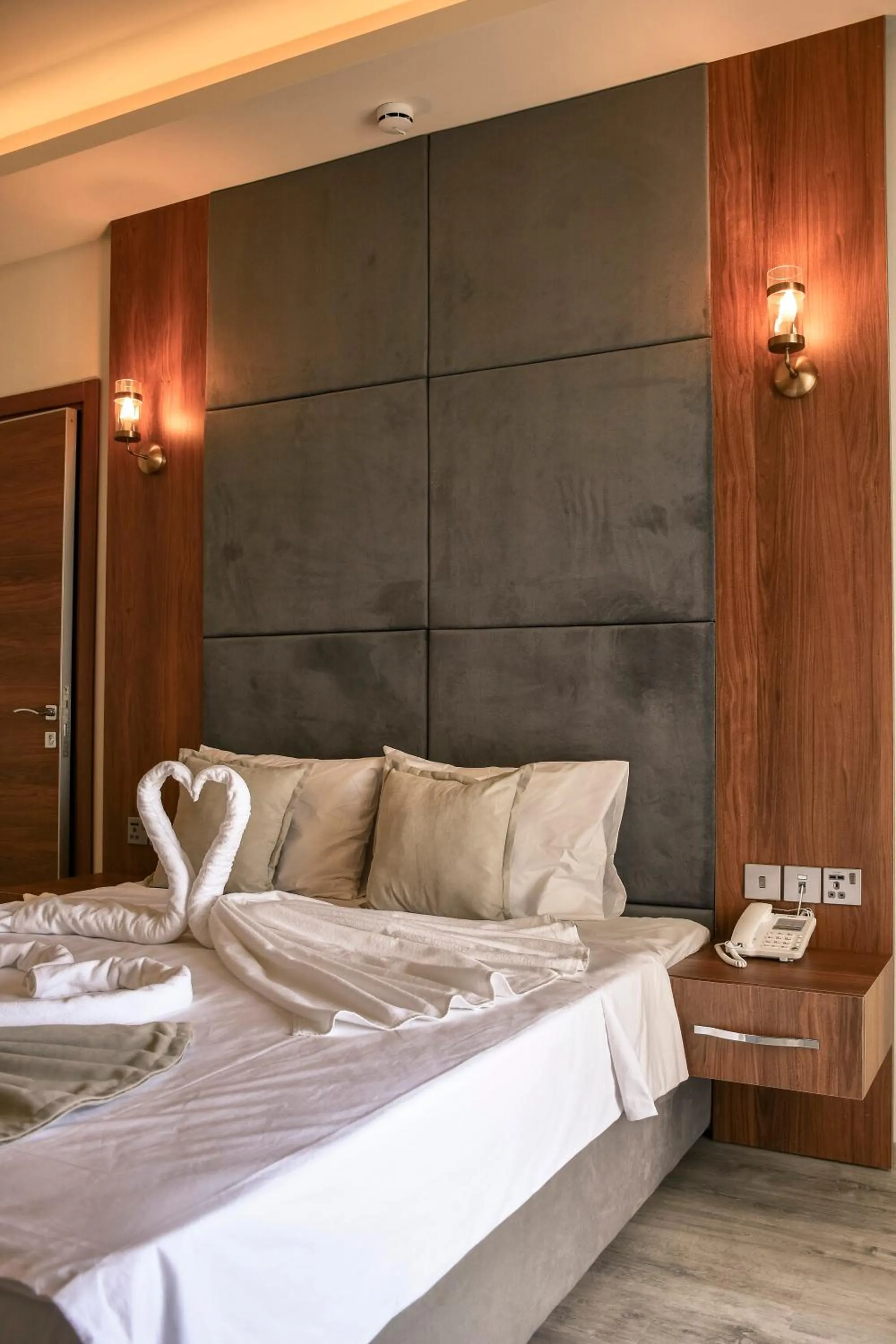 Bed in Mimoza Beach Hotel