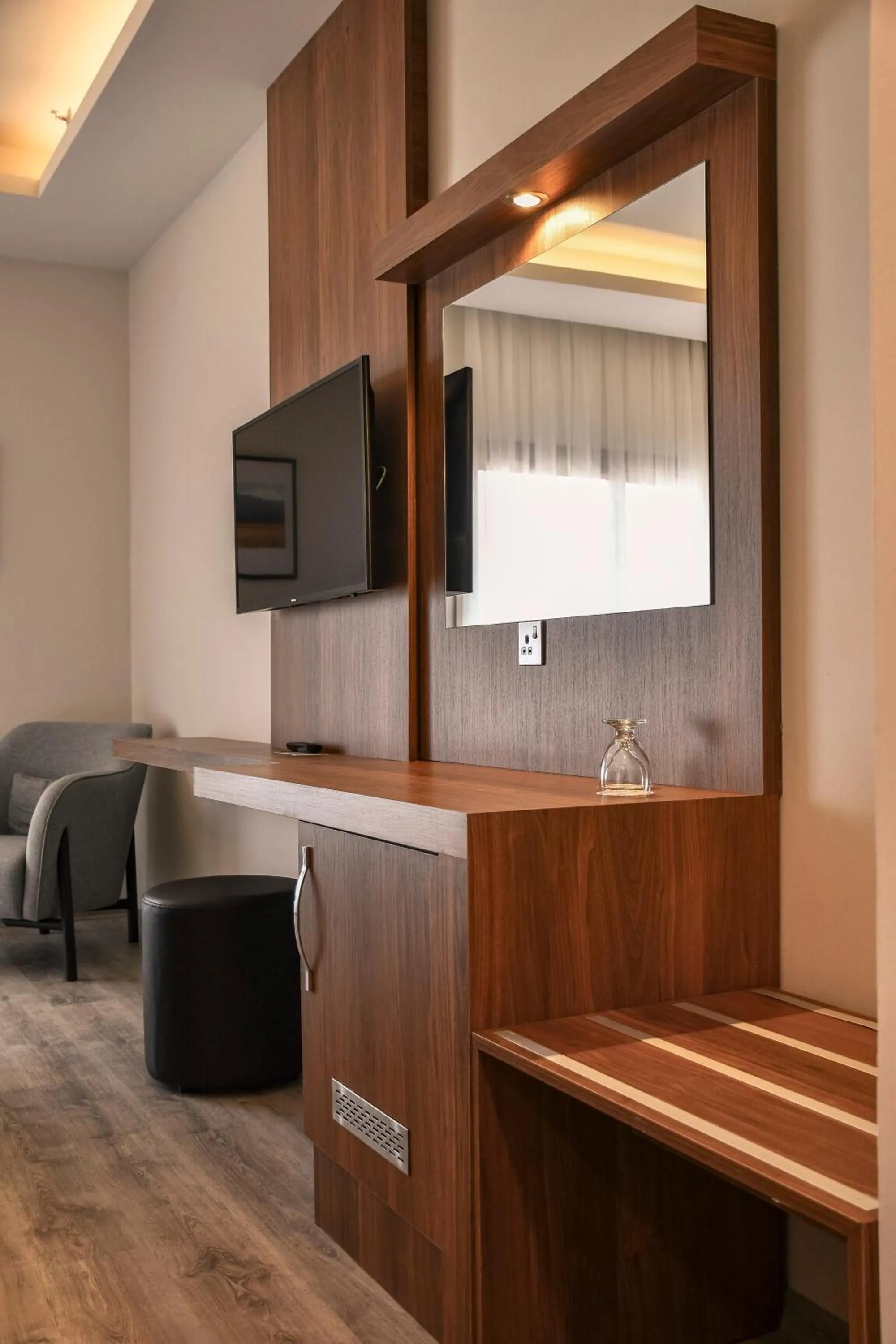 TV and multimedia in Mimoza Beach Hotel