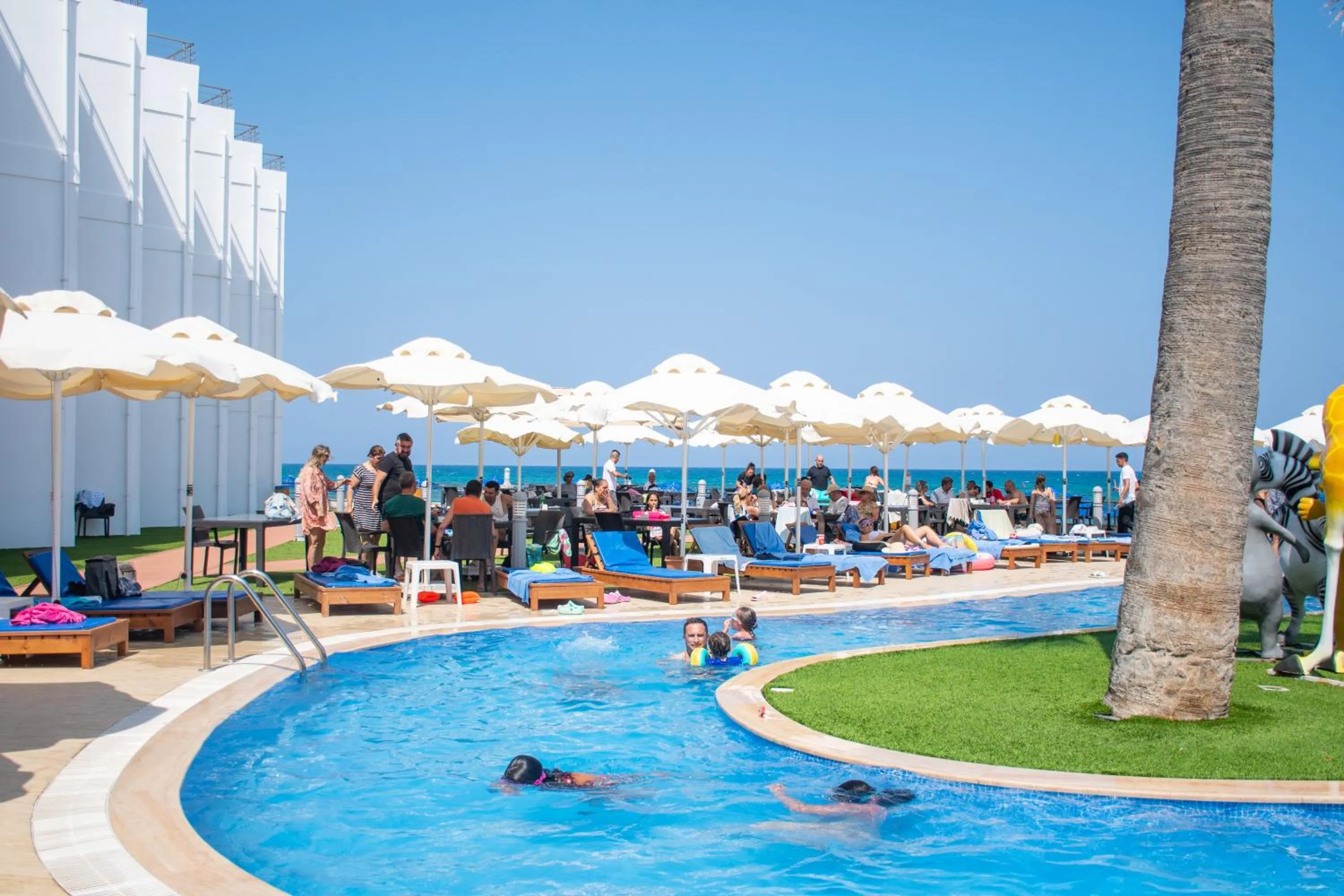 Mimoza Beach Hotel
