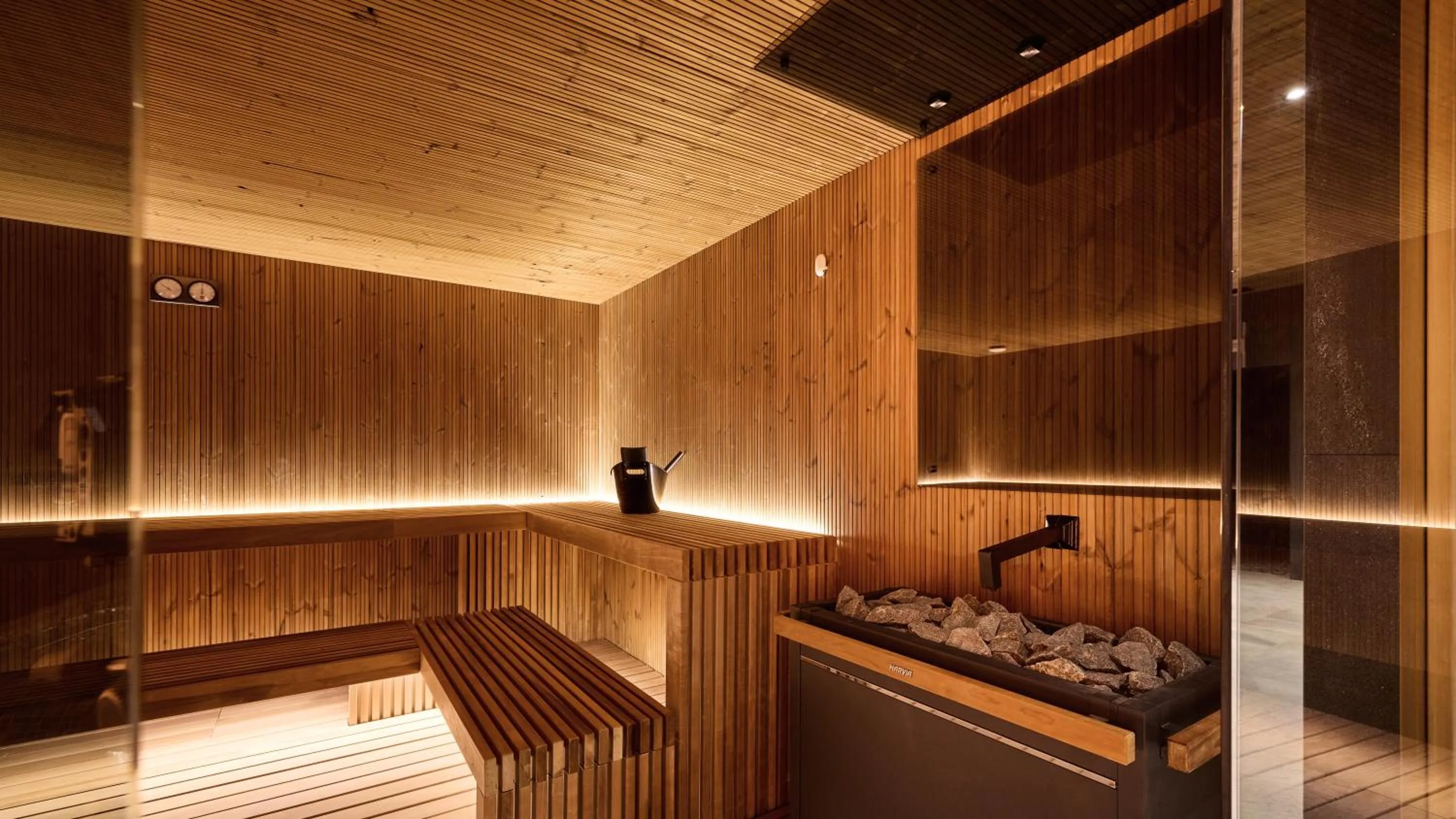 Sauna in Bor Hotel by Karisma