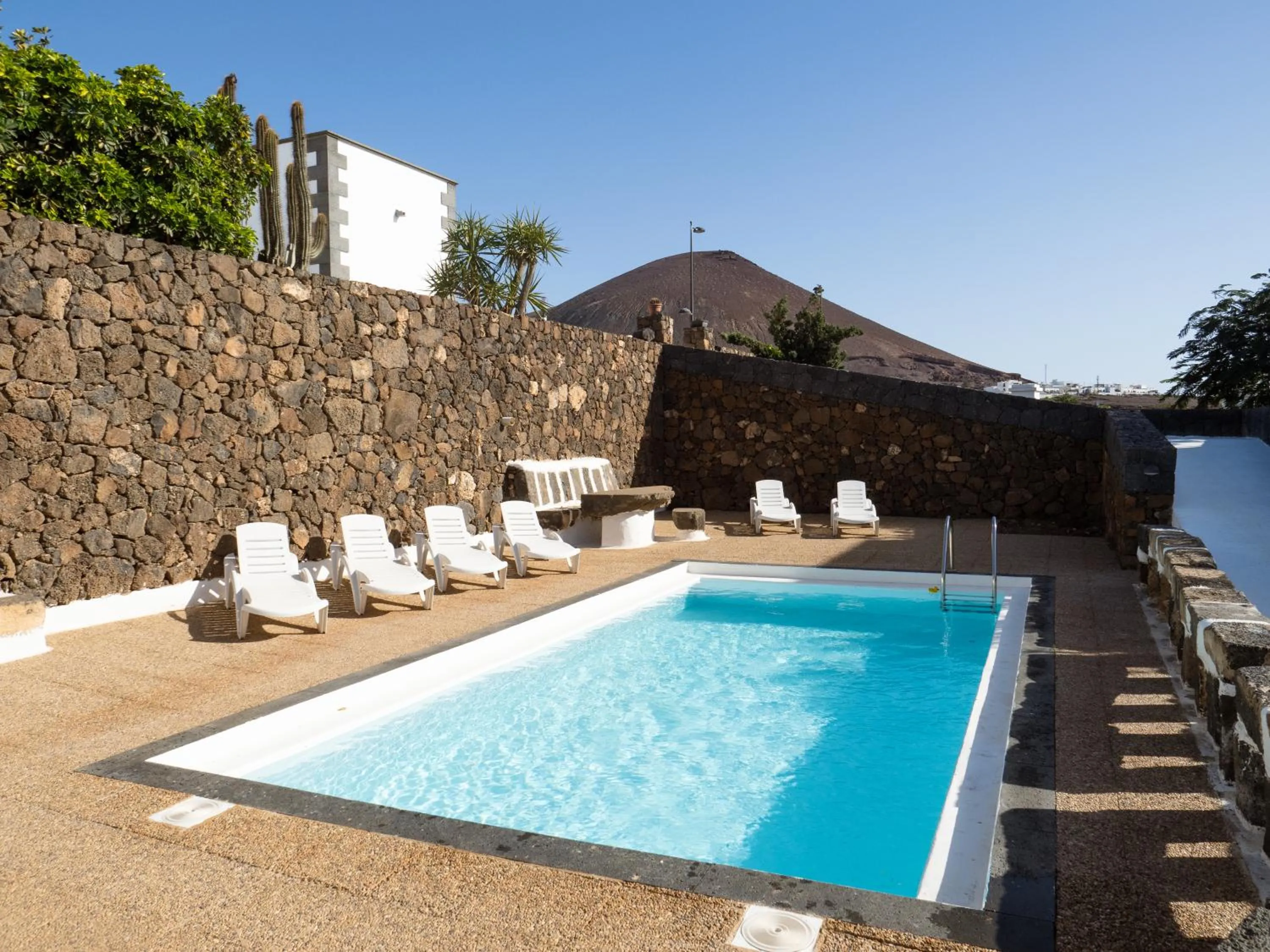 Swimming pool in Villa Estrella Polar