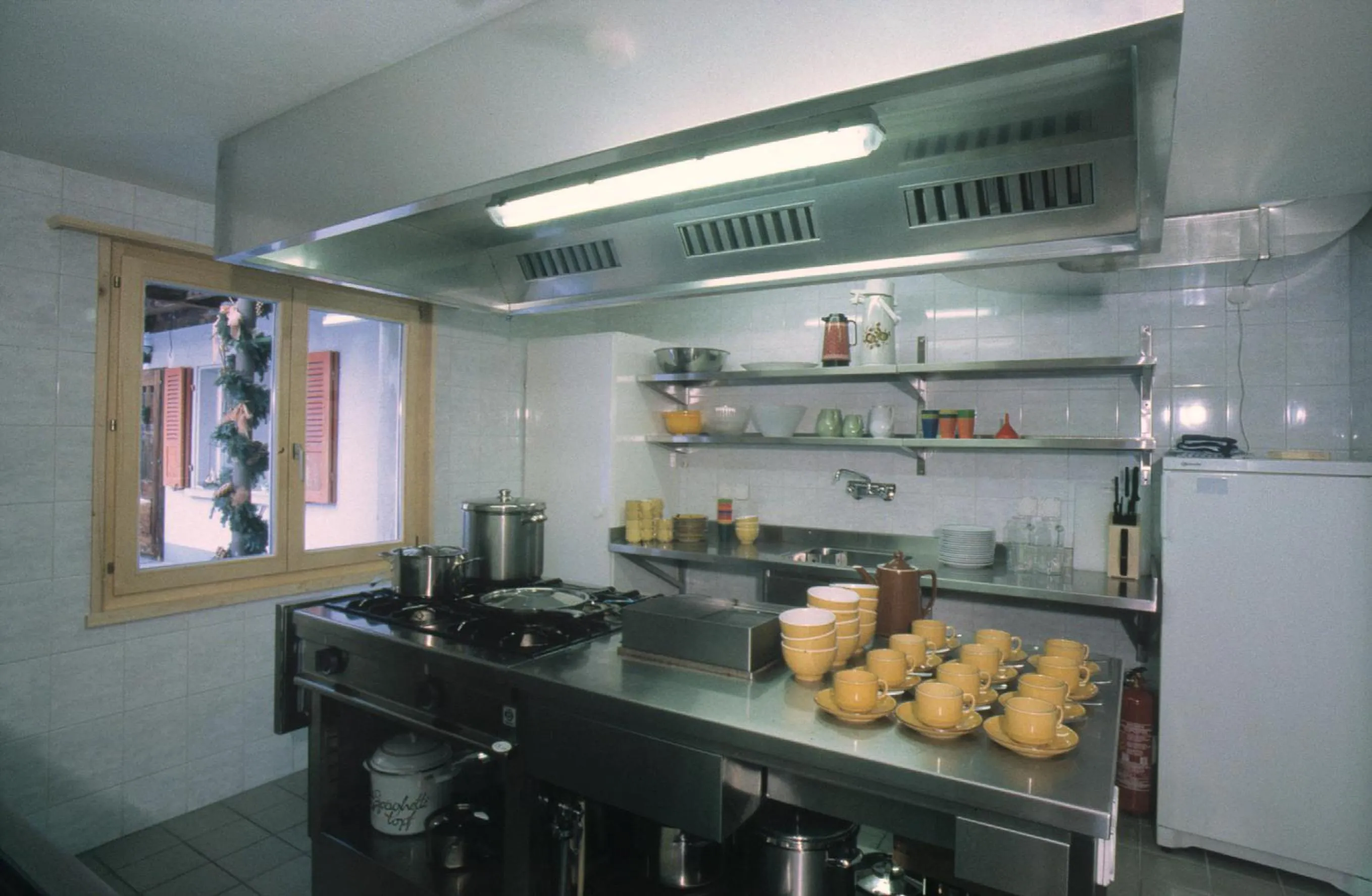 Kitchen or kitchenette in Valley Hostel