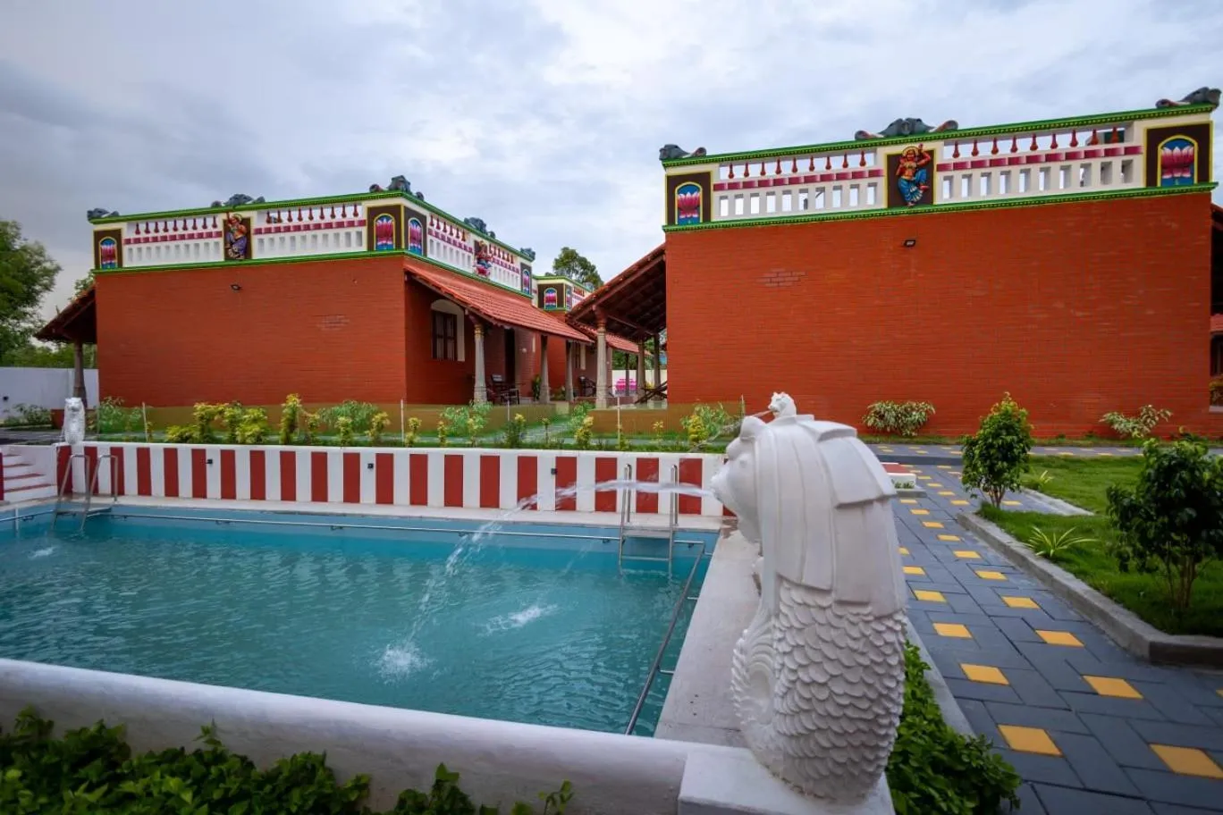 Swimming pool in CHETTINAD HERITAGE WELLNESS RESORTS