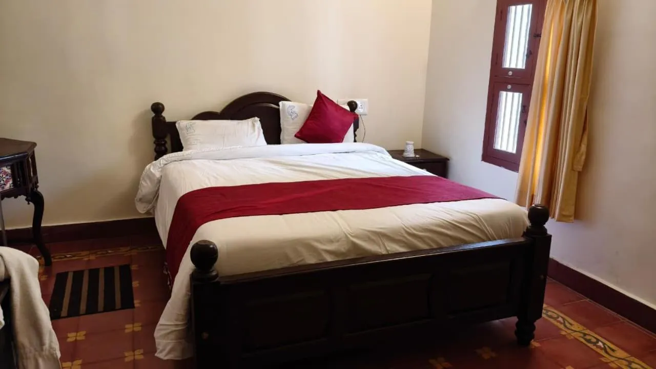 Bed in CHETTINAD HERITAGE WELLNESS RESORTS