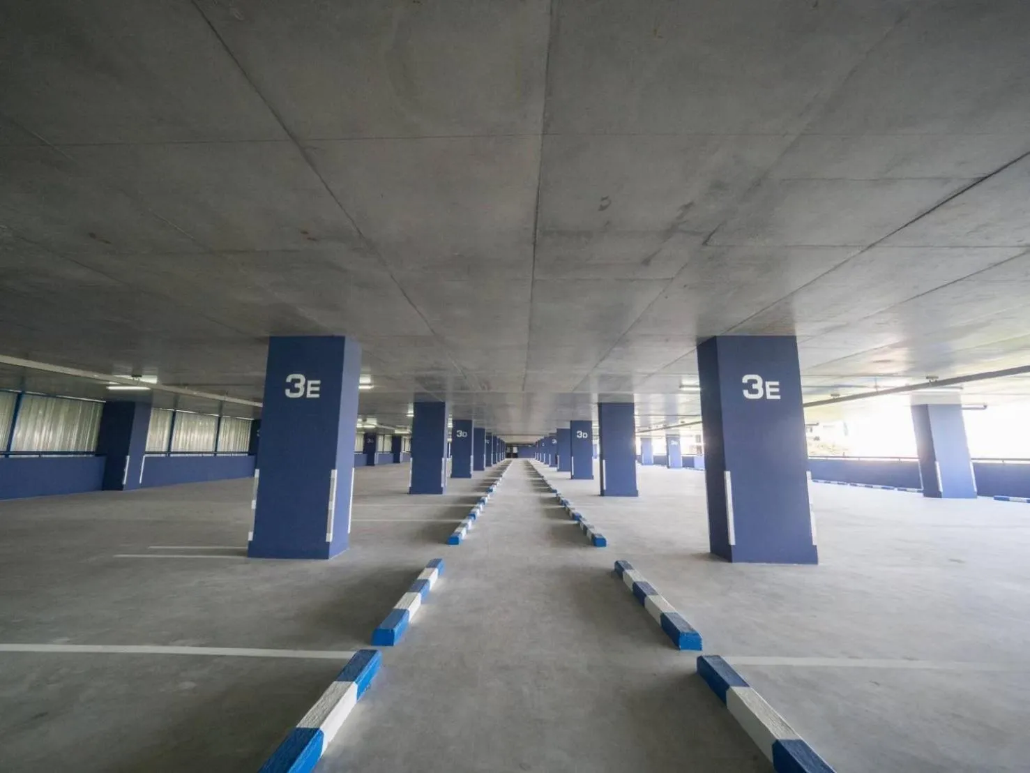 Parking in Tassanaplace Boutique Hotel (ฺBansuan)