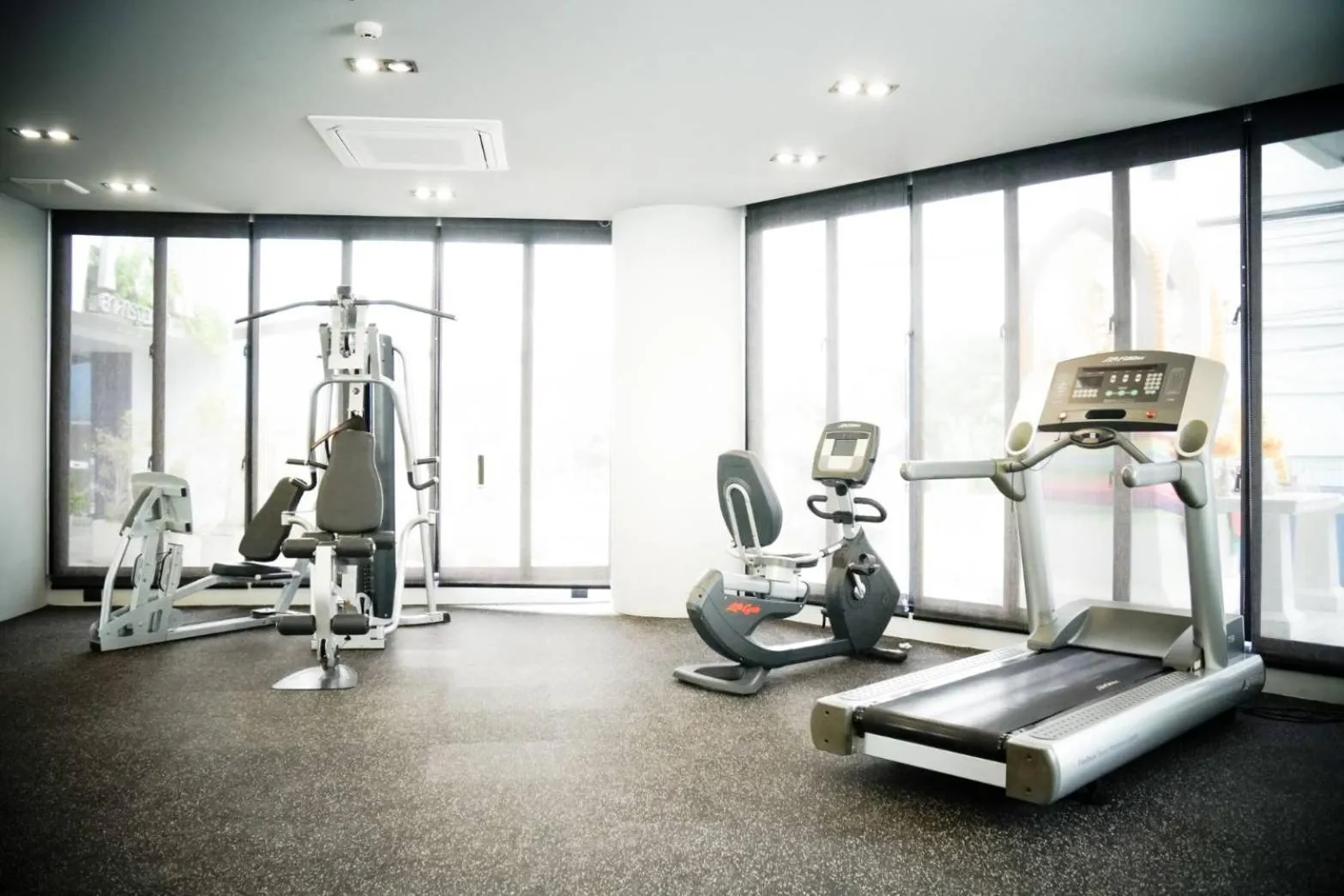 Fitness centre/facilities in Tassanaplace Boutique Hotel (ฺBansuan)