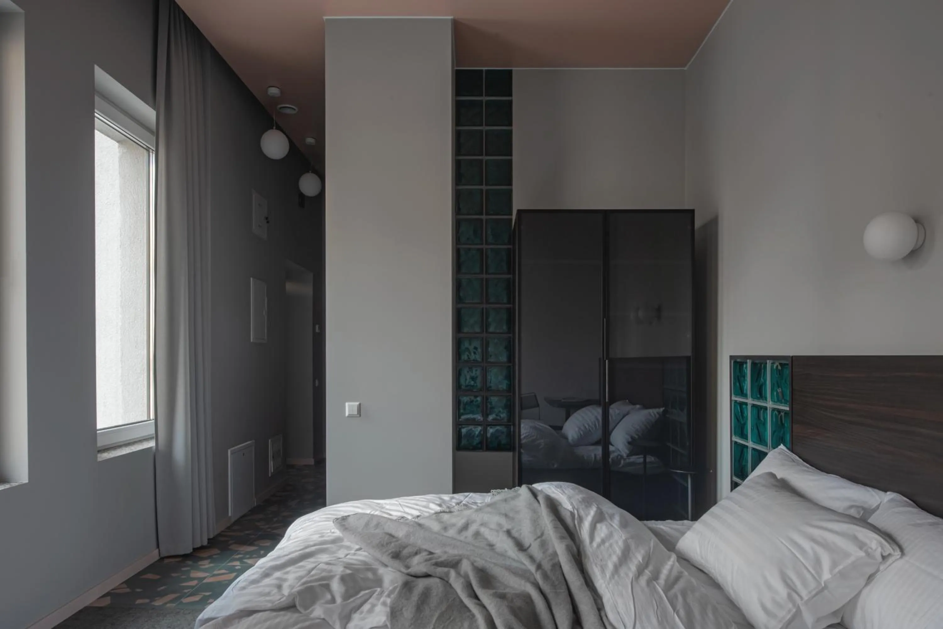 Bed in Resume apartments