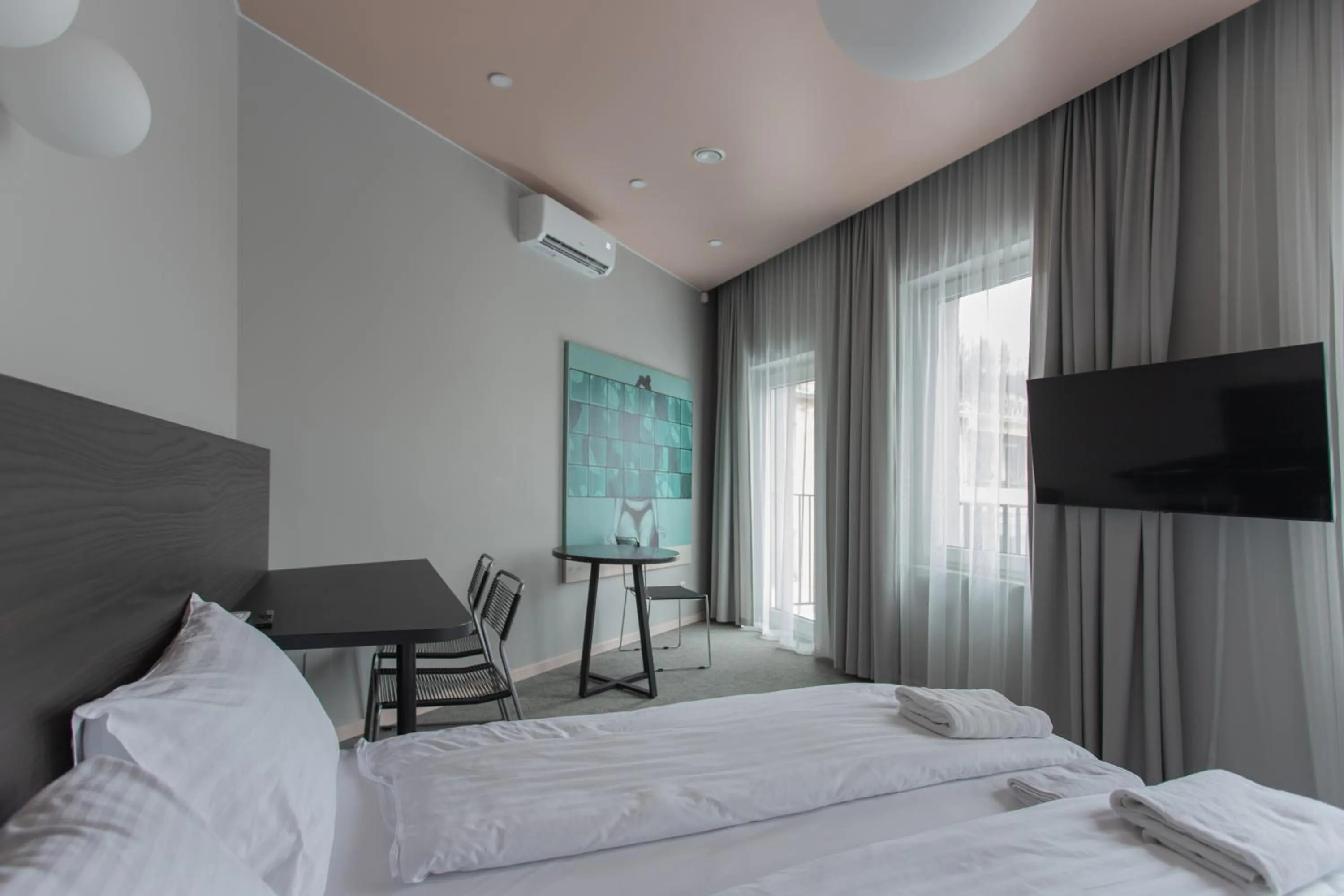 Bed in Resume apartments