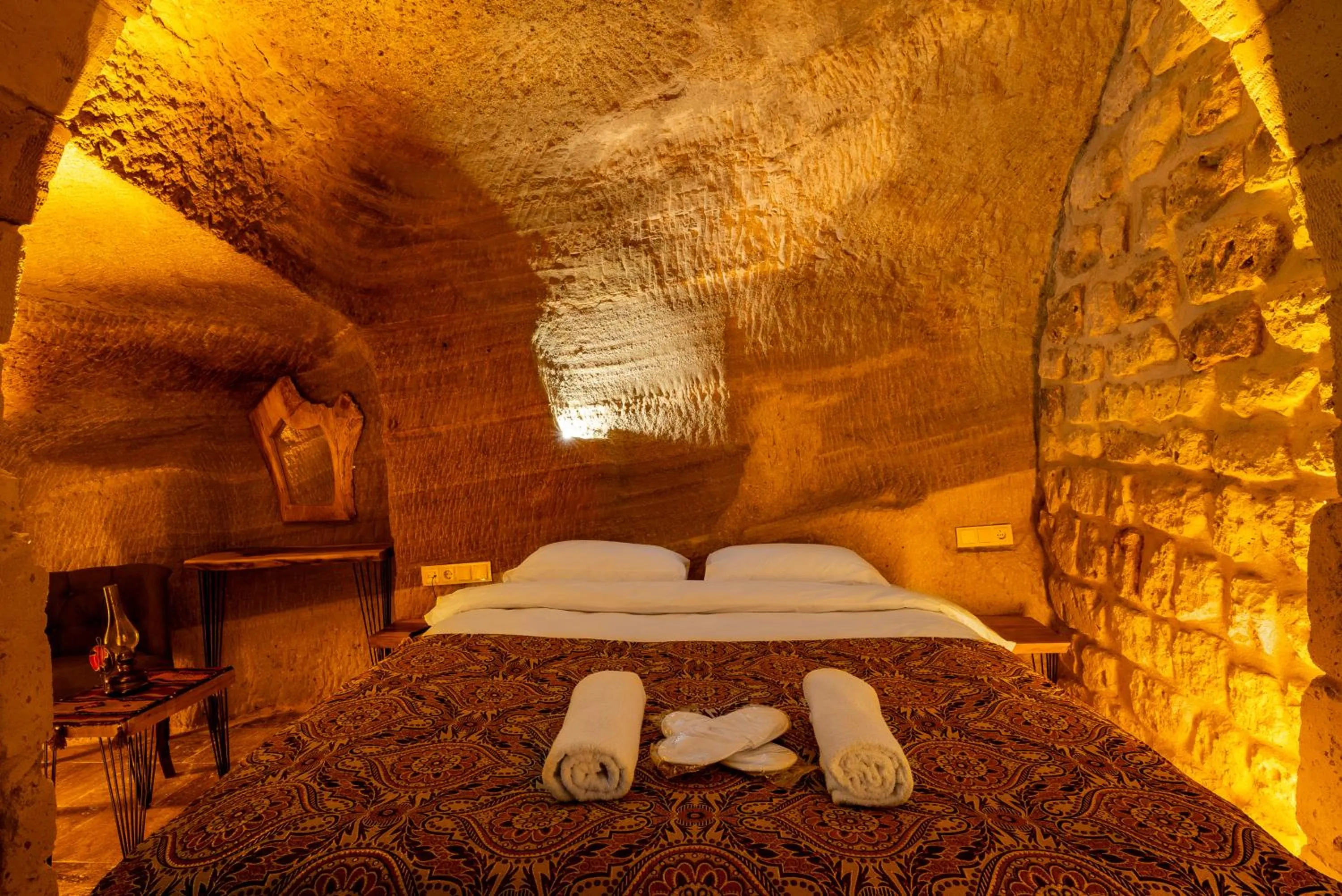 Bed in Cappadocia Snora Cave