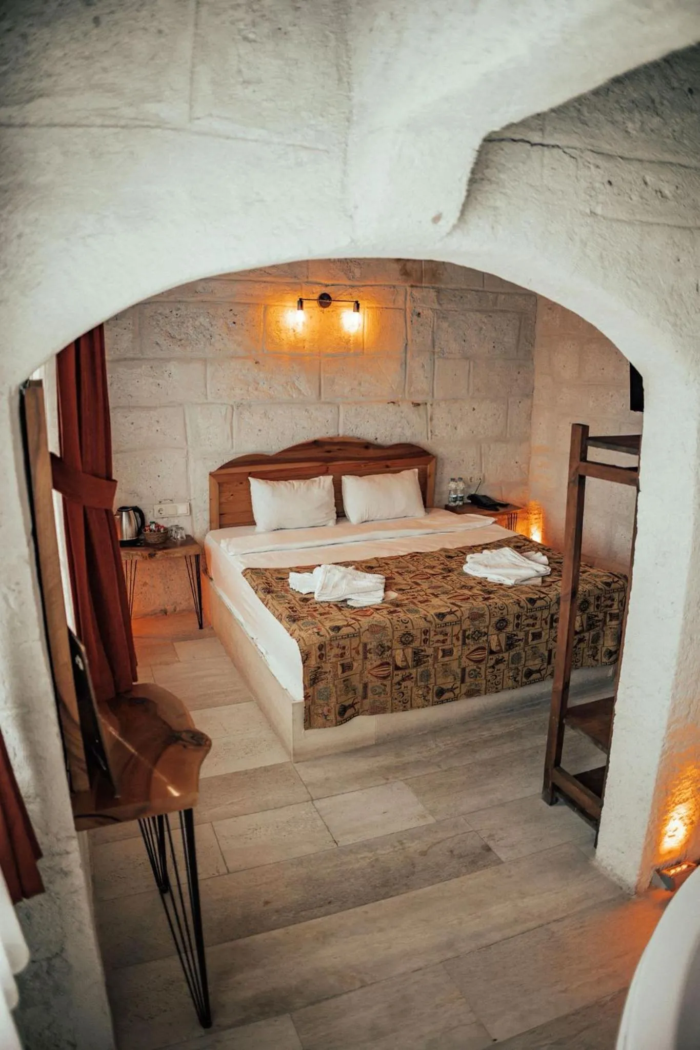 Living room, Bed in Cappadocia Snora Cave