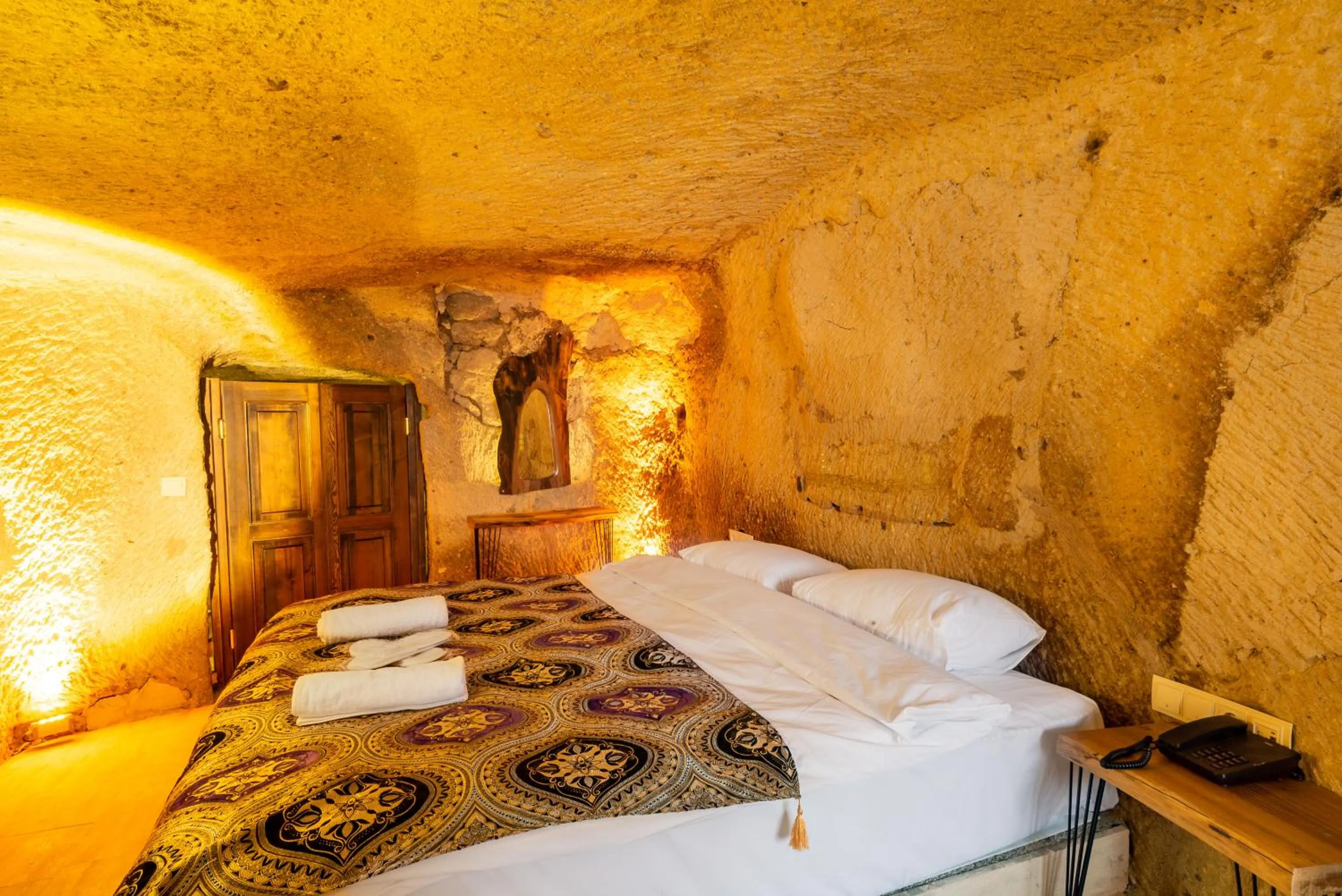 Bed in Cappadocia Snora Cave