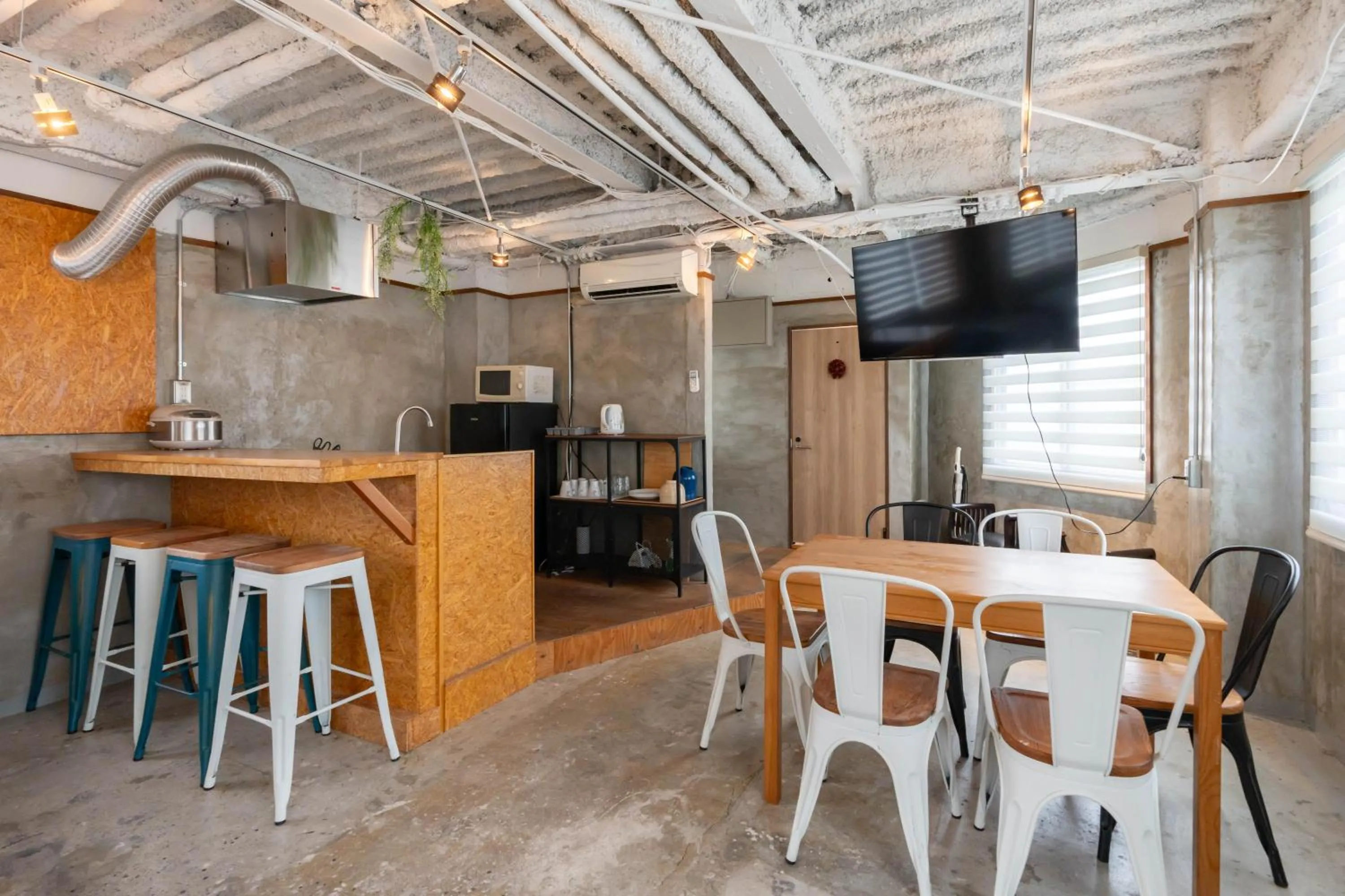 TV and multimedia in U.HOUSE