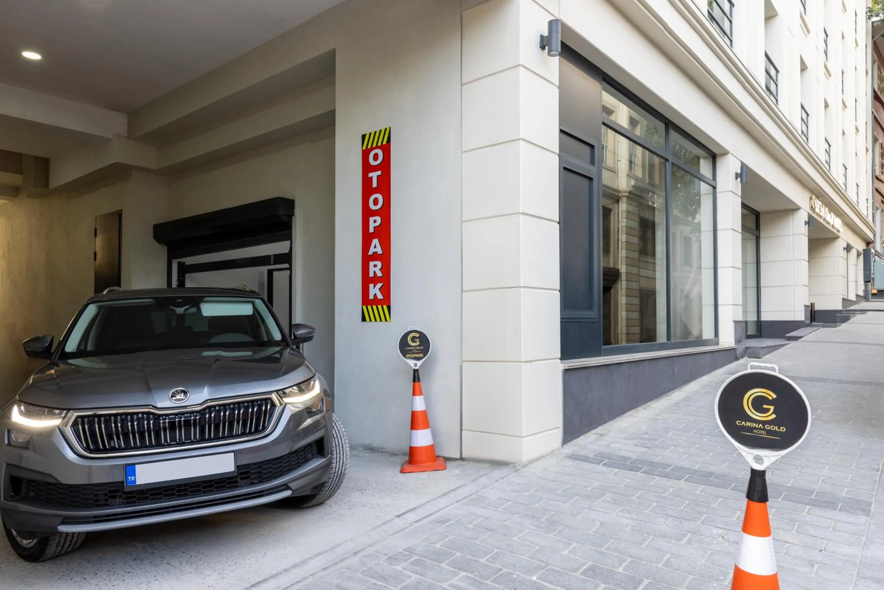 Parking in Carina Gold Hotel And Restaurant