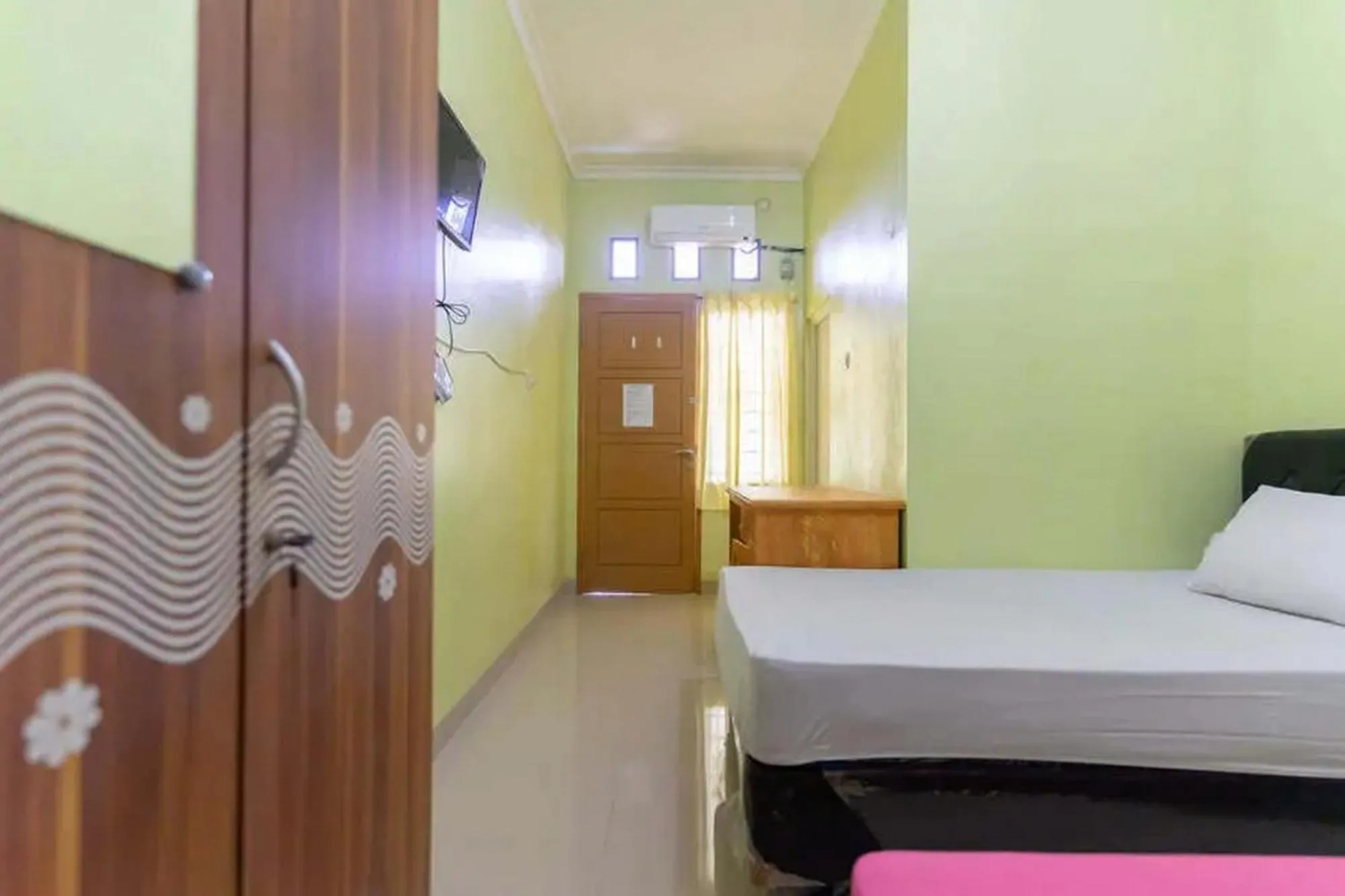 Bed in Kostawira Syariah Bintaro Mitra RedDoorz