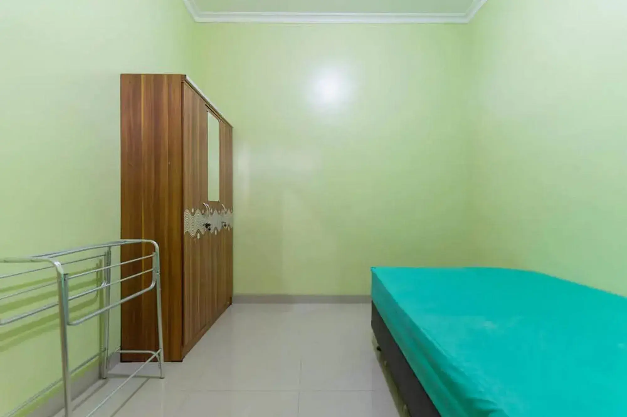 Bed in Kostawira Syariah Bintaro Mitra RedDoorz Bed in Kostawira Syariah Bintaro Mitra RedDoorz