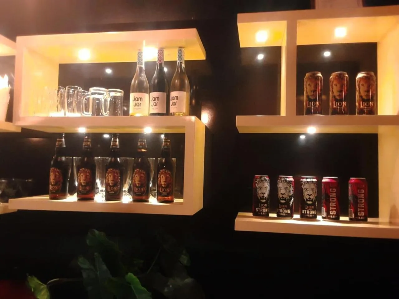 Lounge or bar in Holiday Homes Guest Inn - Ella