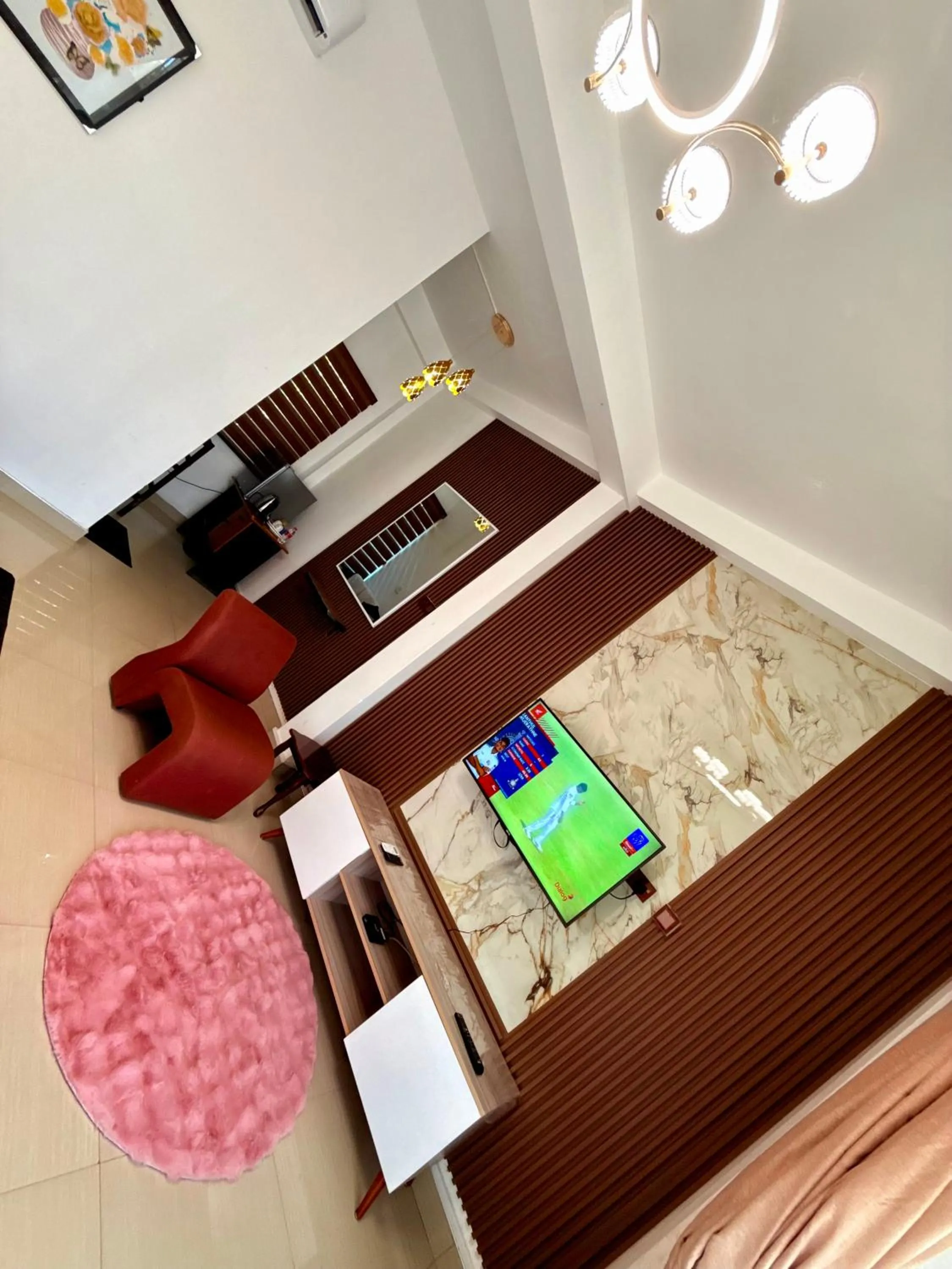 Communal lounge/ TV room, Bed in Holiday Homes Guest Inn - Ella