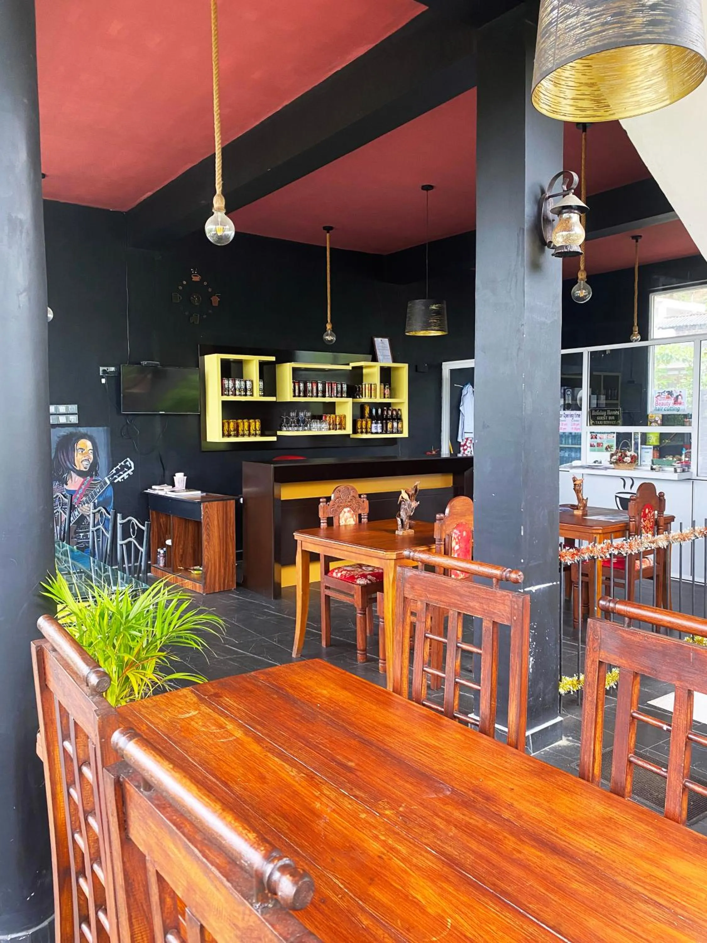 Restaurant/places to eat in Holiday Homes Guest Inn - Ella