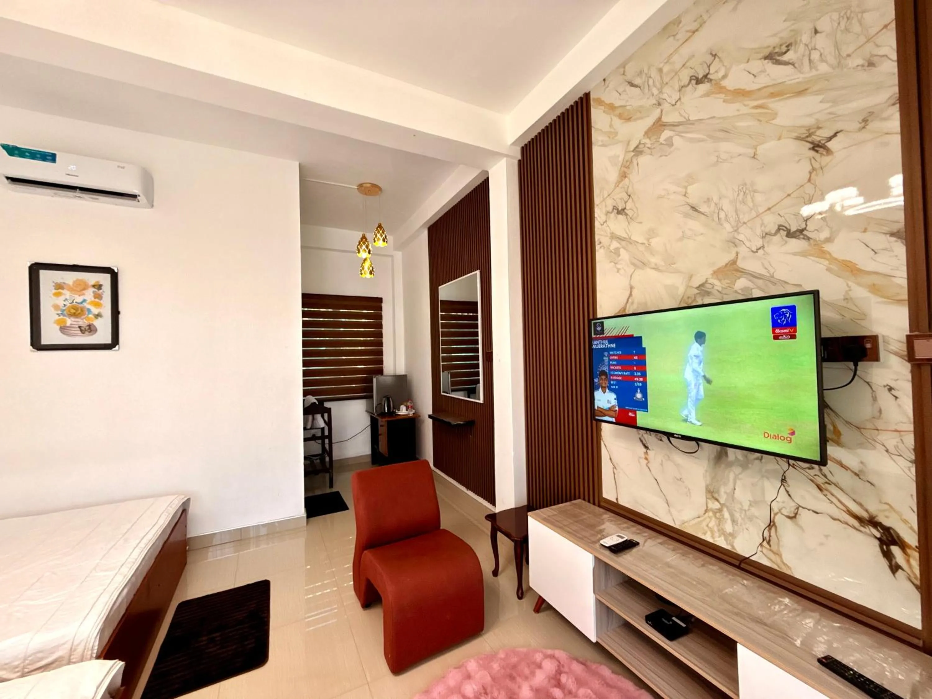 TV and multimedia in Holiday Homes Guest Inn - Ella