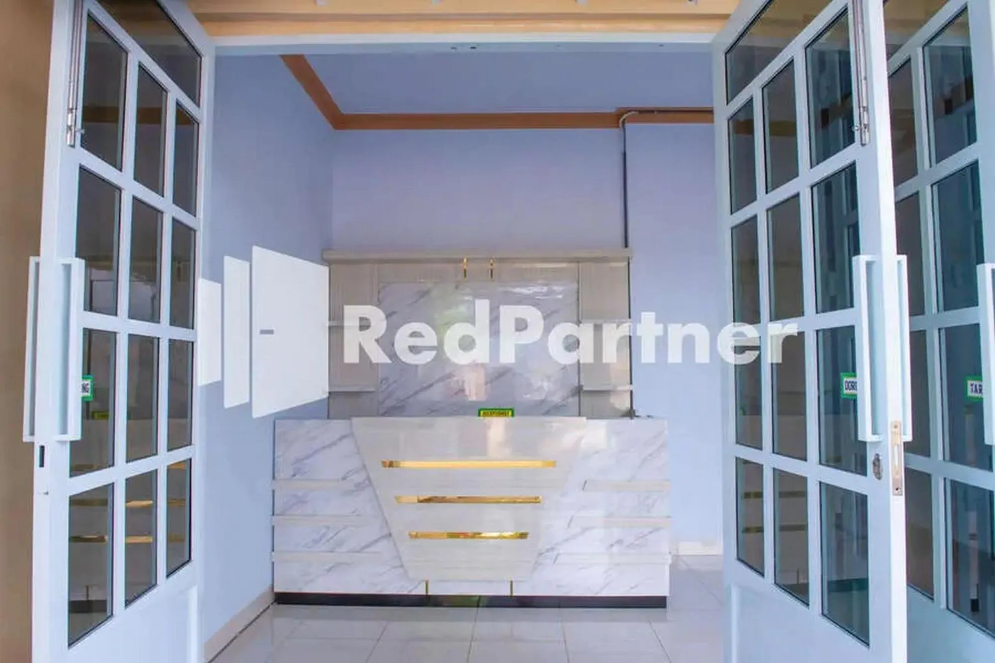 Lobby or reception in Hotel Rai's Palopo Exclusive Mitra RedDoorz