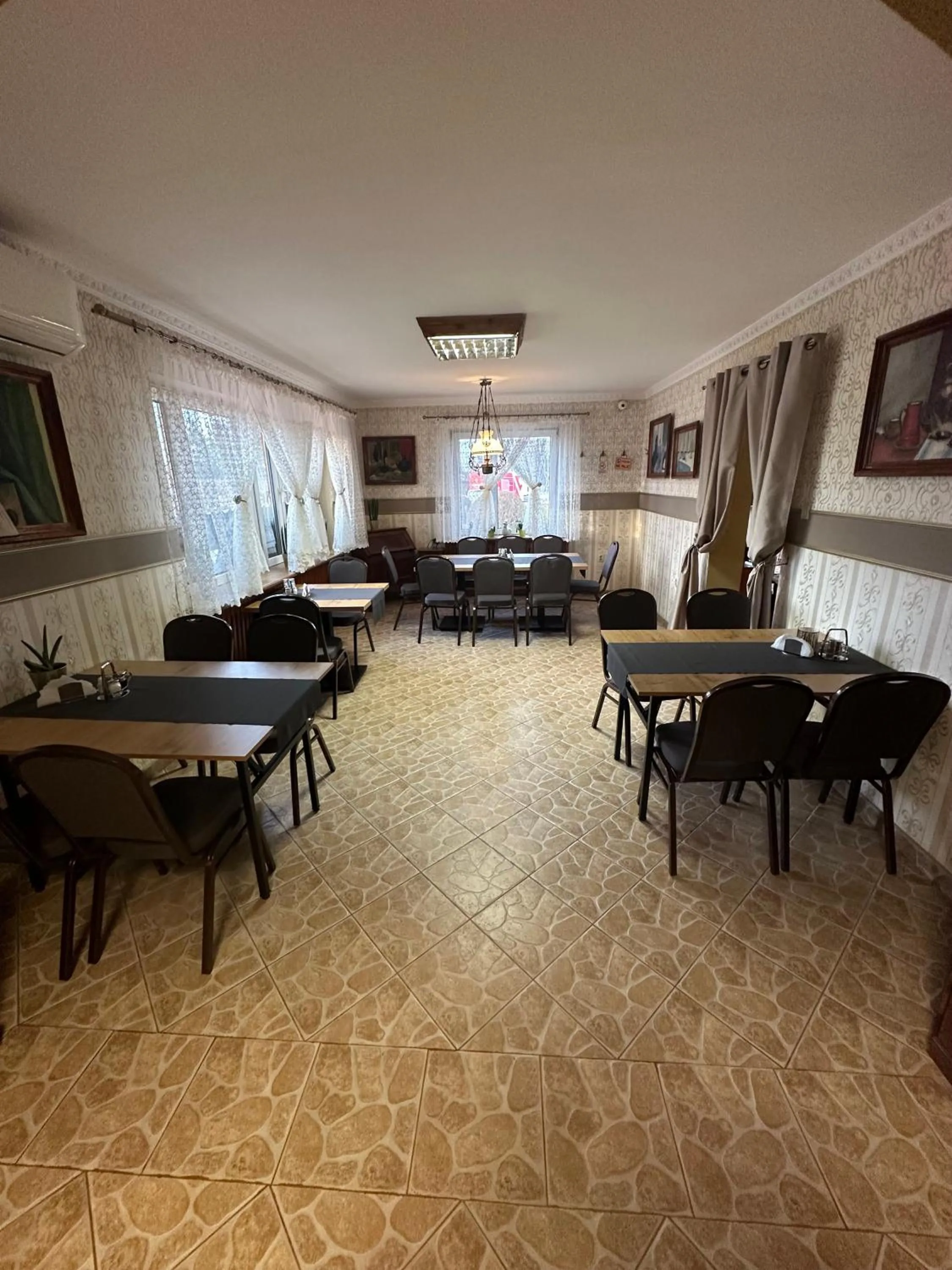 Zajazd Restauracja Derby
