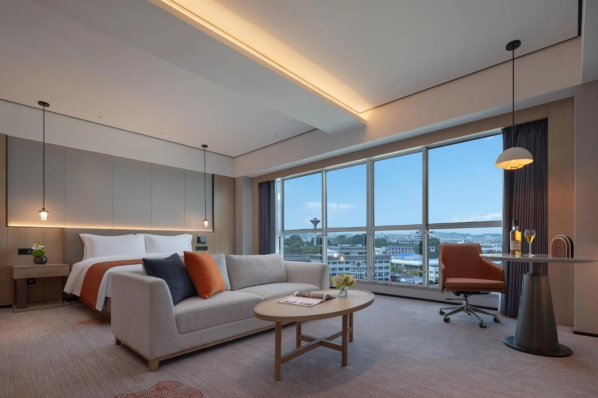 Bed in Howard Johnson Airport Hotel Changsha