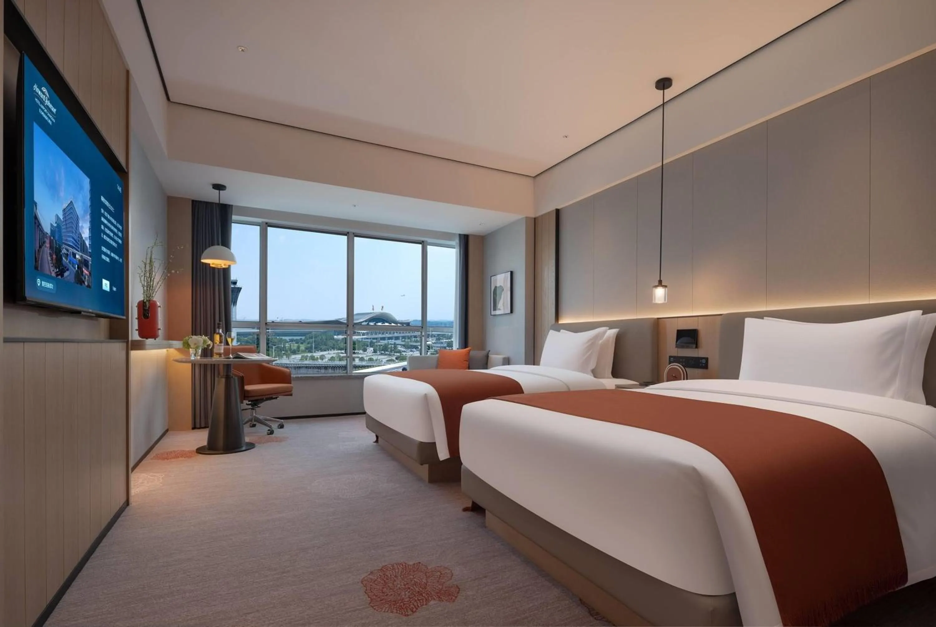 Photo of the whole room, Bed in Howard Johnson Airport Hotel Changsha