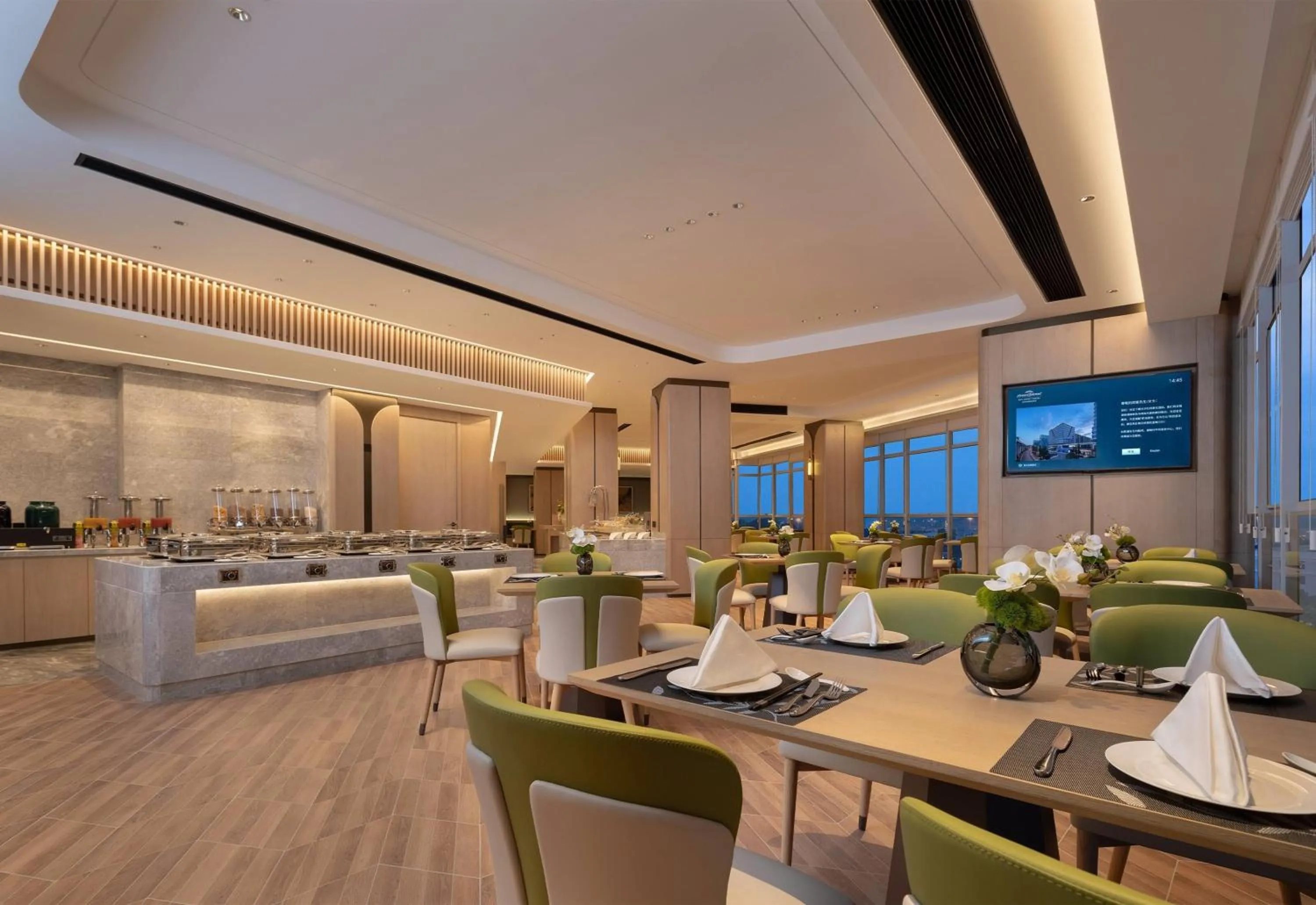 Restaurant/places to eat in Howard Johnson Airport Hotel Changsha