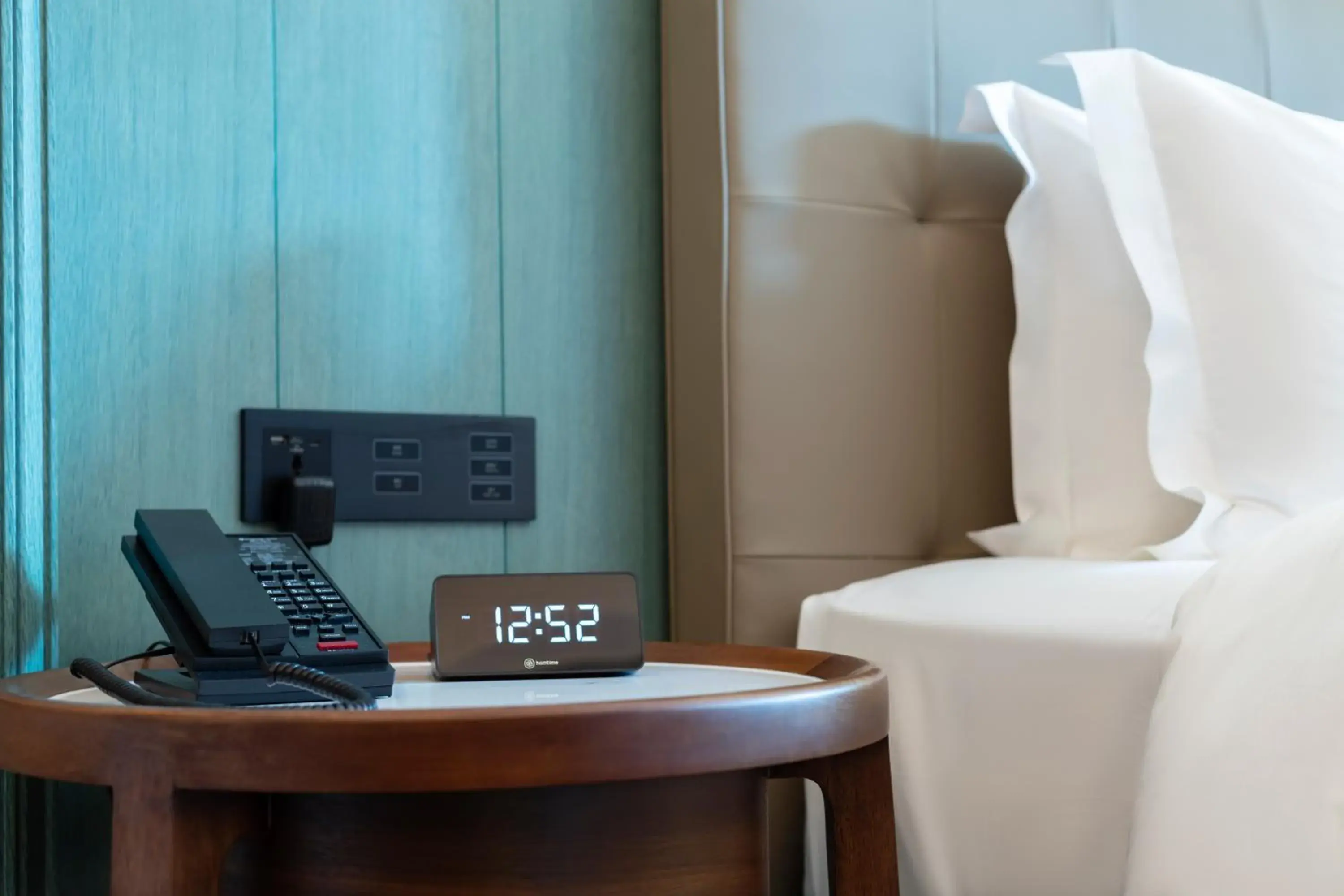 Deluxe Room with Two Twin Beds (South building) in Wyndham Grand Plaza Royale Hot Springs Fenghuang Deluxe Room with Two Twin Beds (South building) in Wyndham Grand Plaza Royale Hot Springs Fenghuang