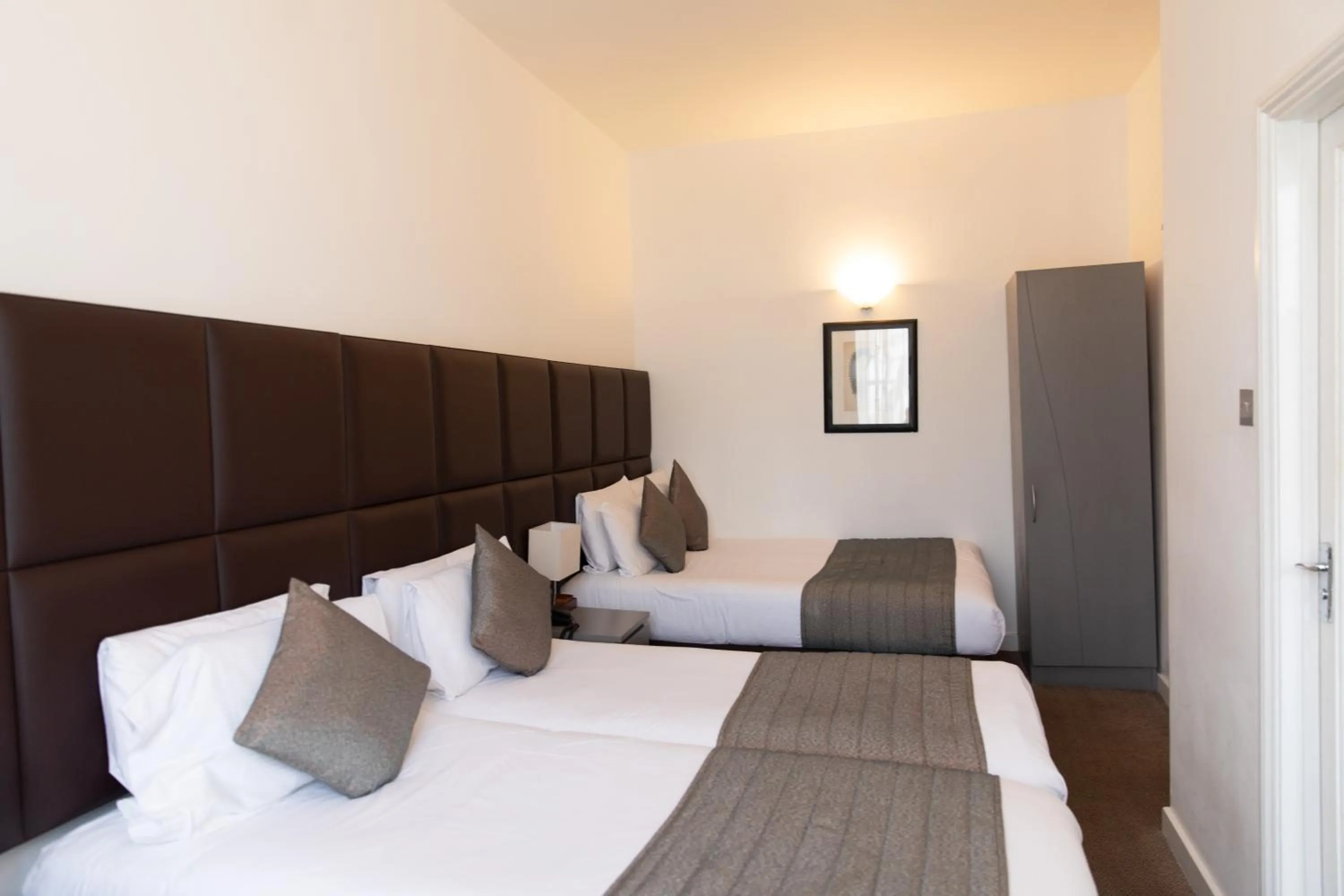 Bed in Duke Of Leinster Hotel