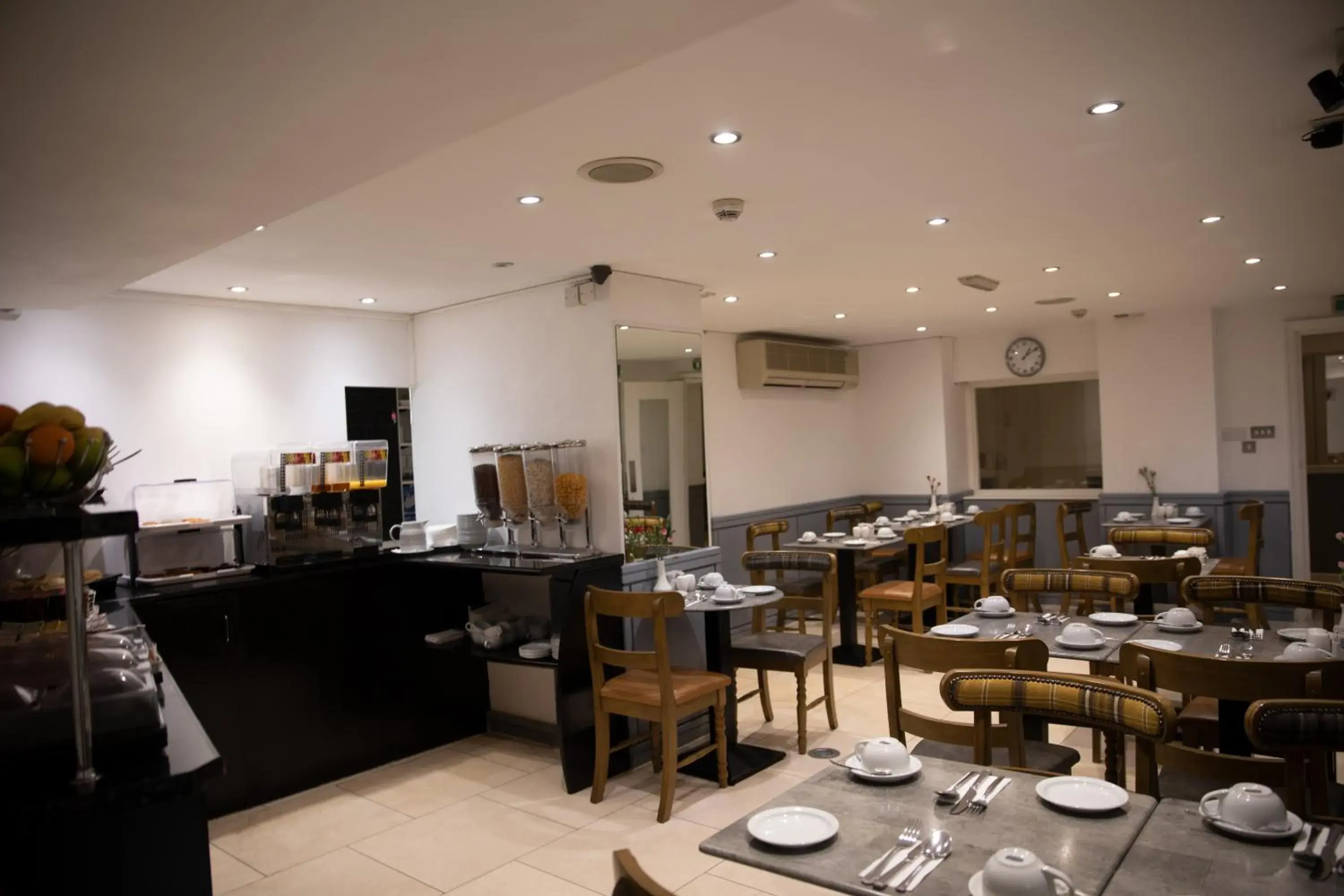 Breakfast in Duke Of Leinster Hotel Breakfast in Duke Of Leinster Hotel