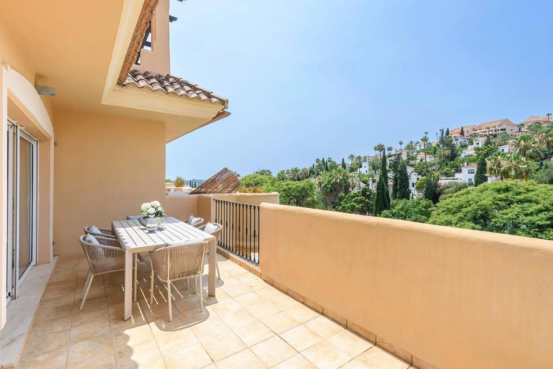 Balcony/Terrace in Alcam Aloha Deluxe 42
