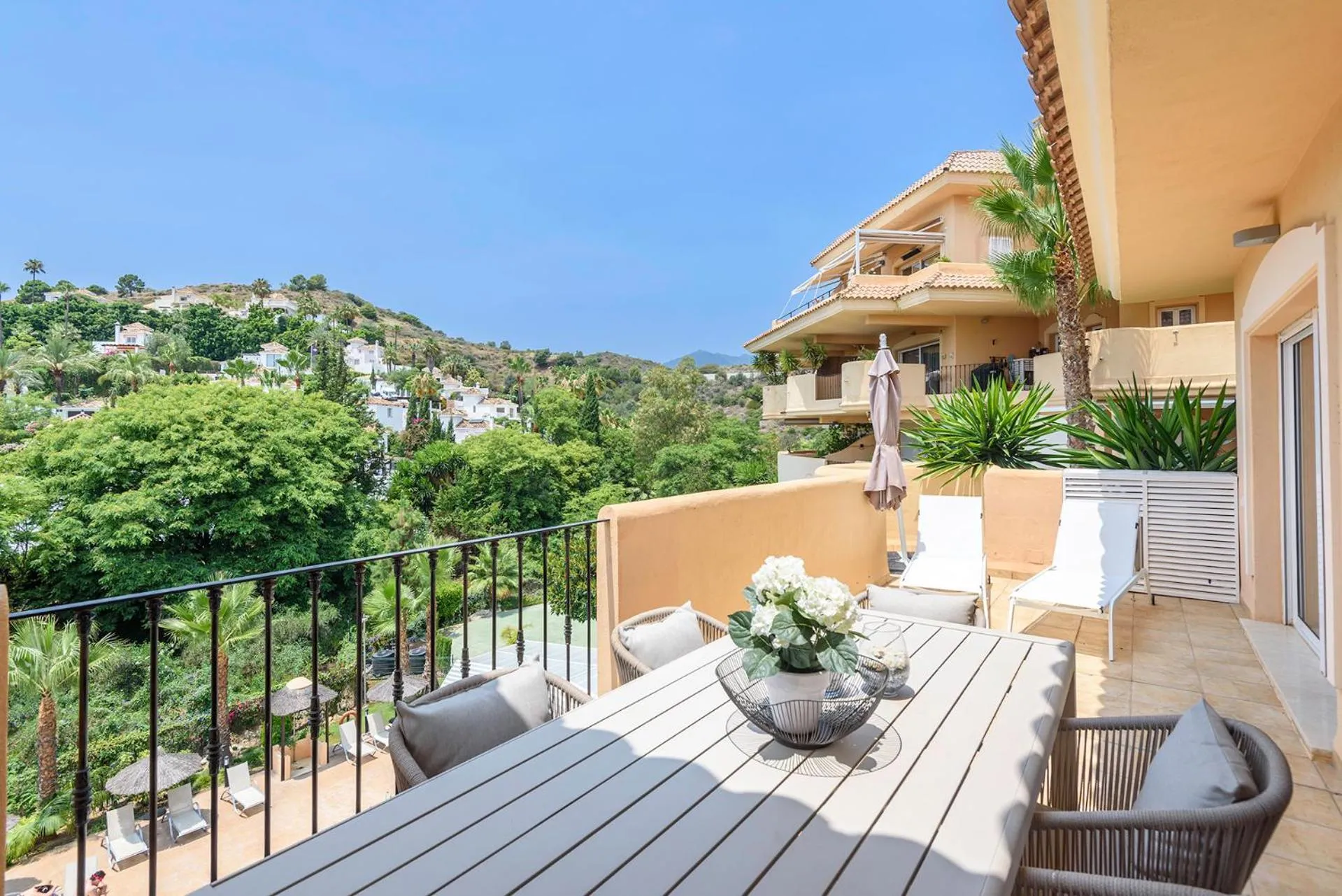 Balcony/Terrace in Alcam Aloha Deluxe 42