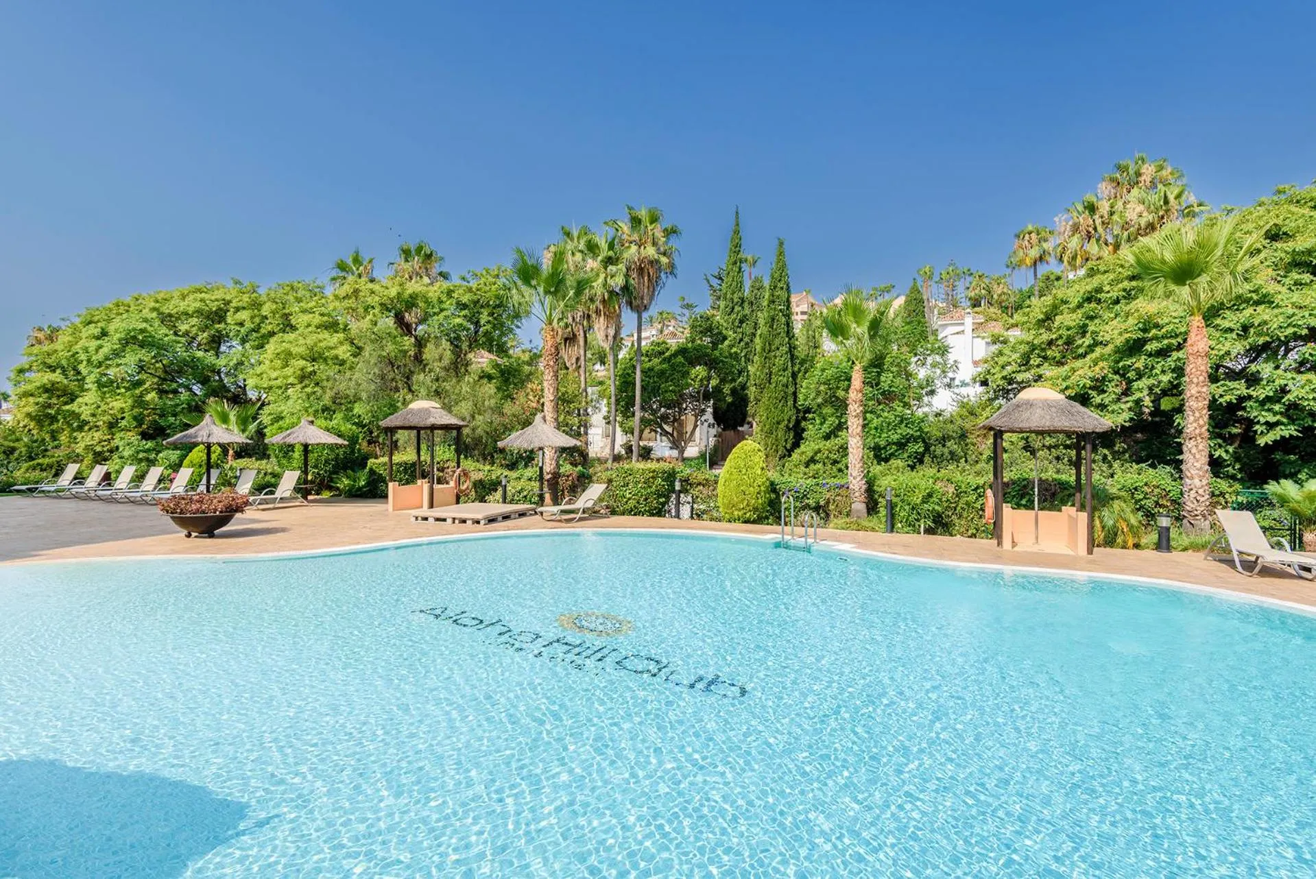 Swimming pool in Alcam Aloha Deluxe 42
