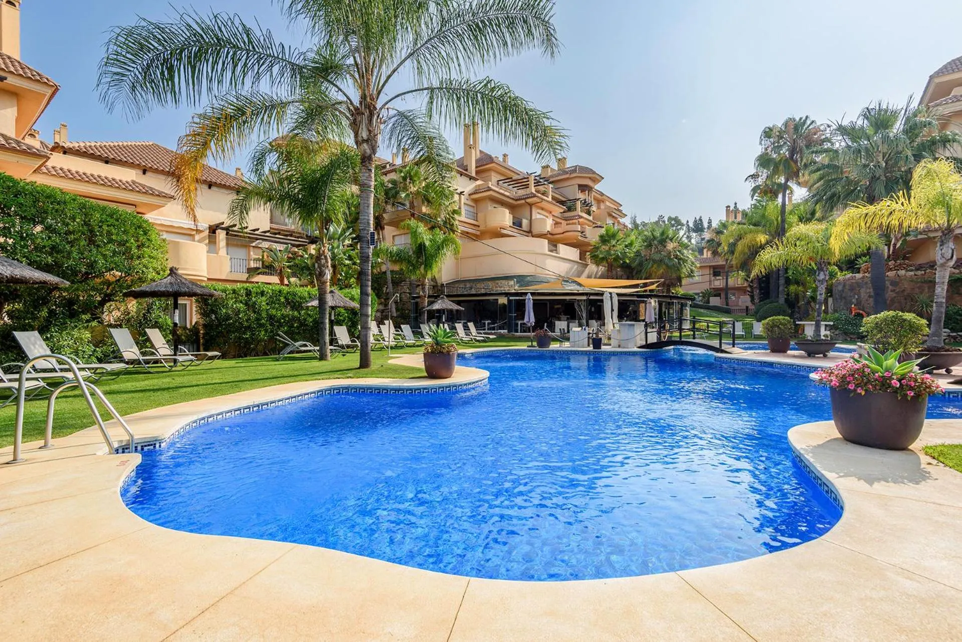 Swimming pool in Alcam Aloha Deluxe 42