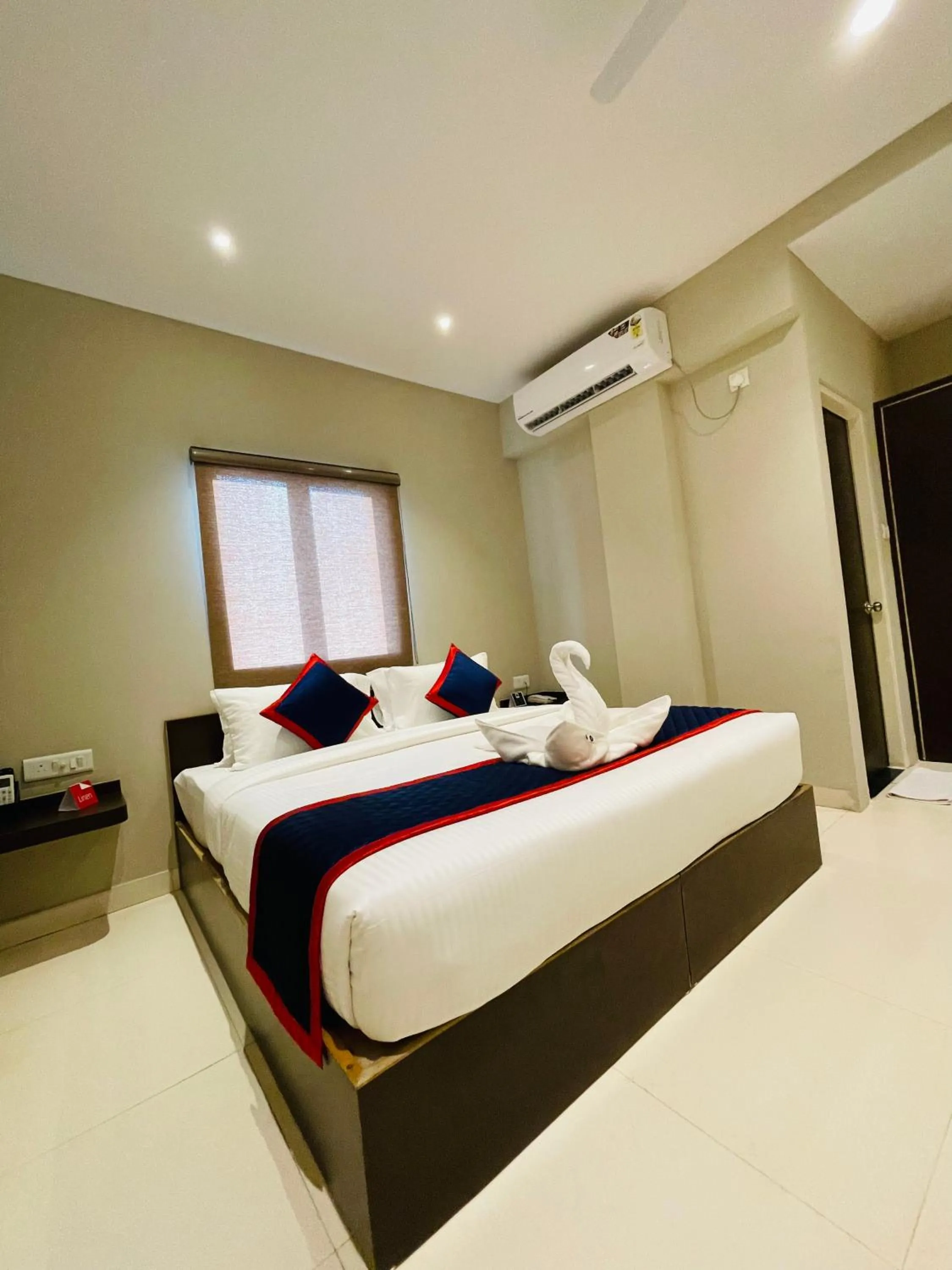 Bed in Zip By Spree Hotels Bhopal