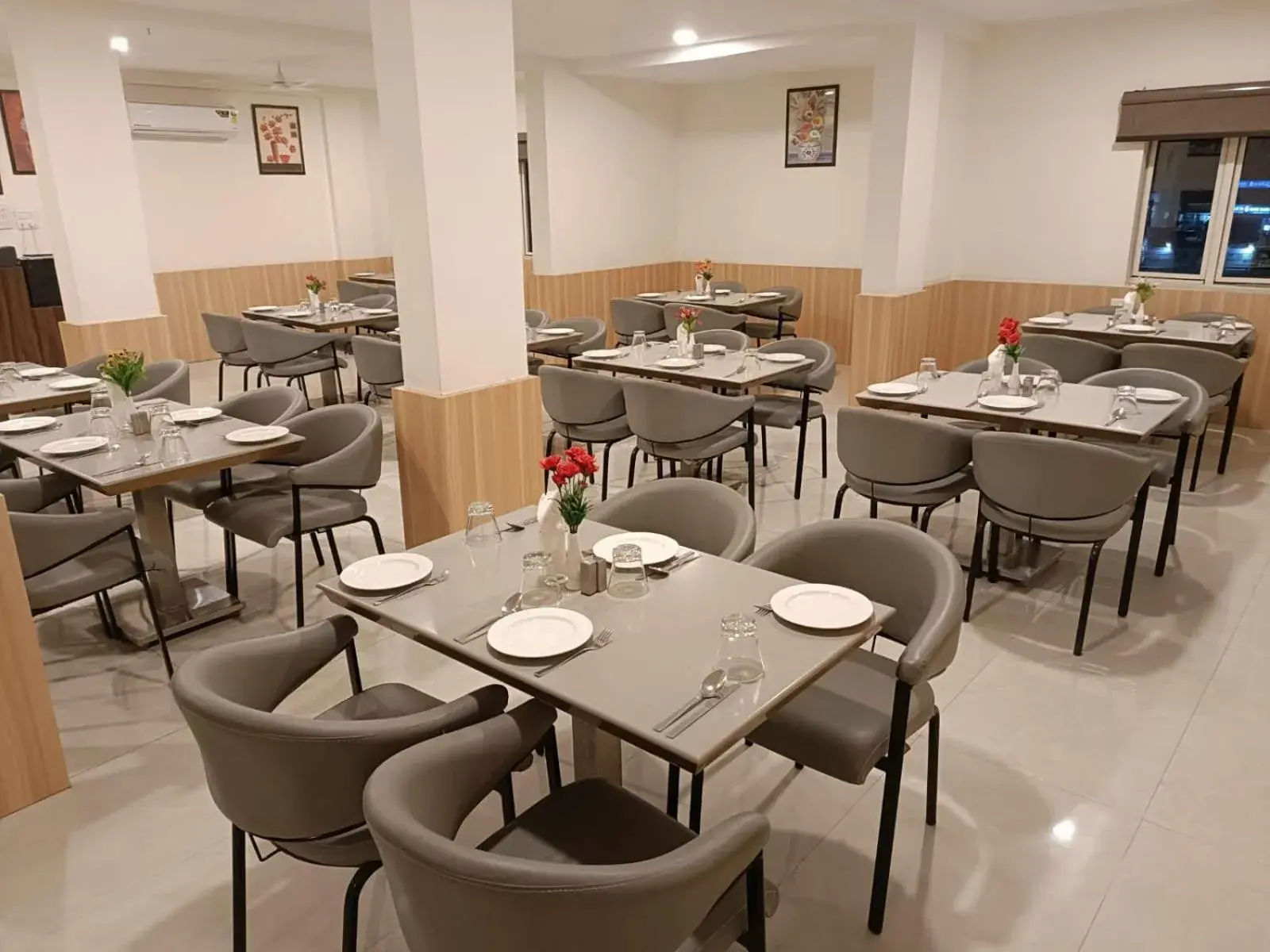 Restaurant/places to eat in Zip By Spree Hotels Bhopal Restaurant/places to eat in Zip By Spree Hotels Bhopal