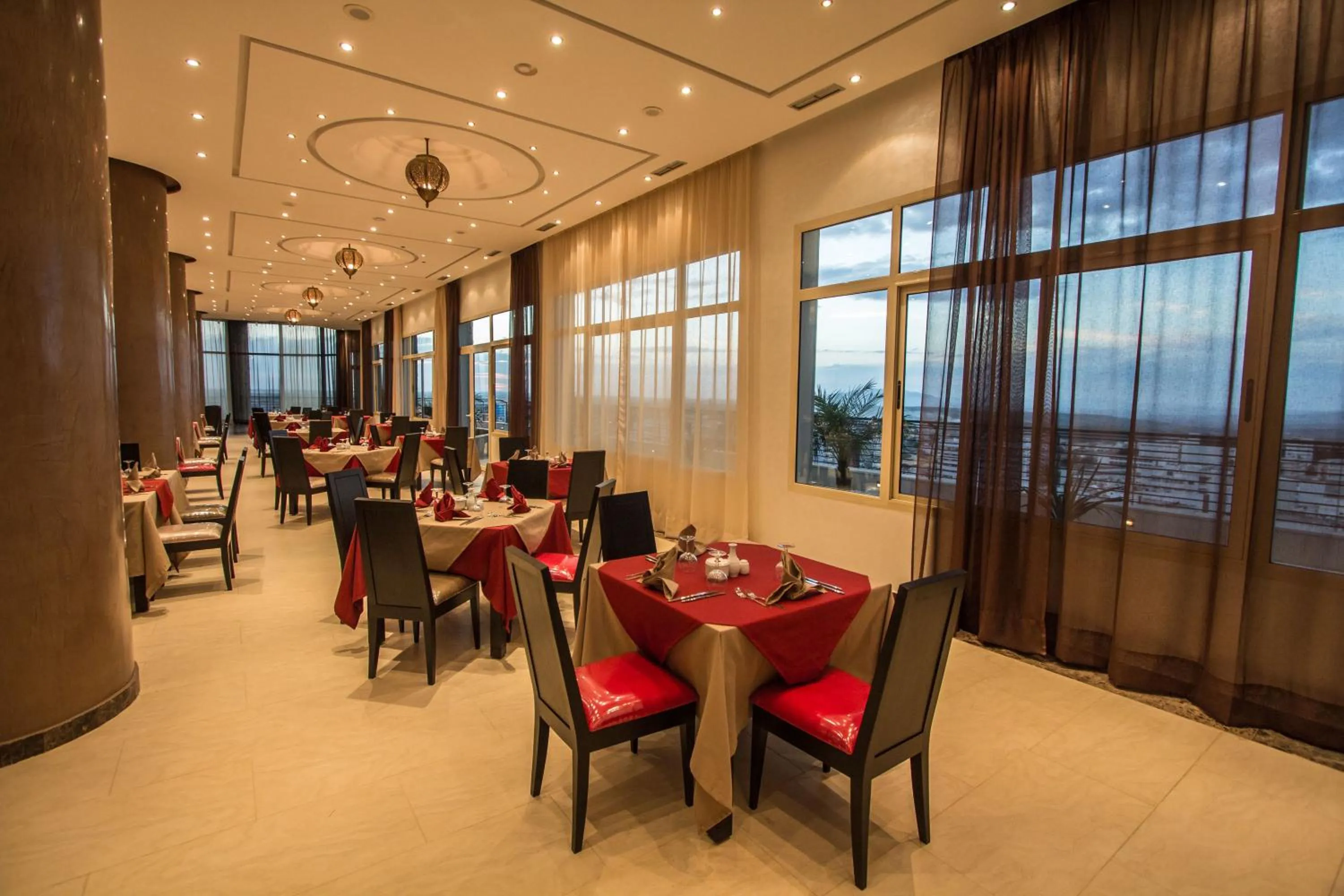 Restaurant/places to eat in Hotel Tafilalet