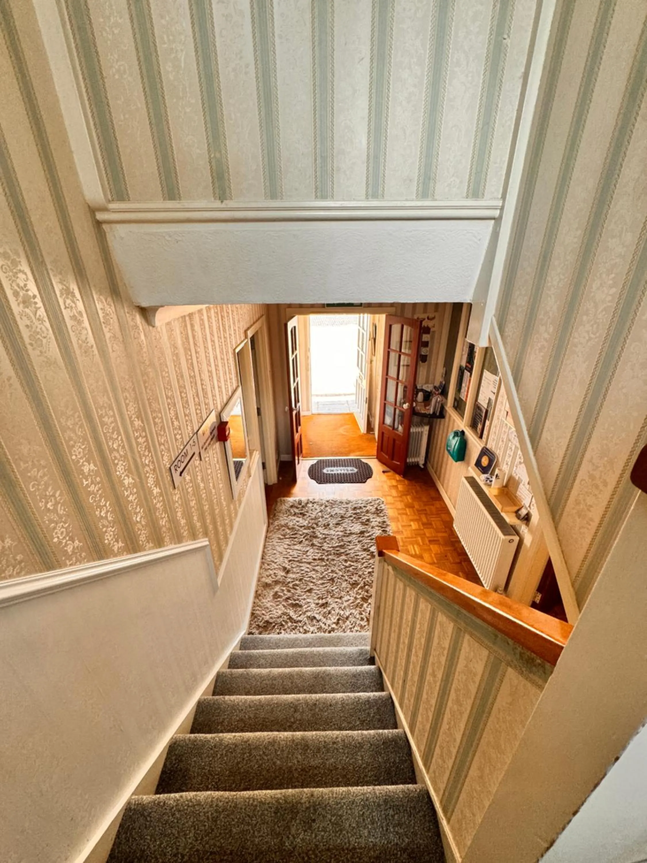 Property building in All Seasons Gatwick Guest House & Parking