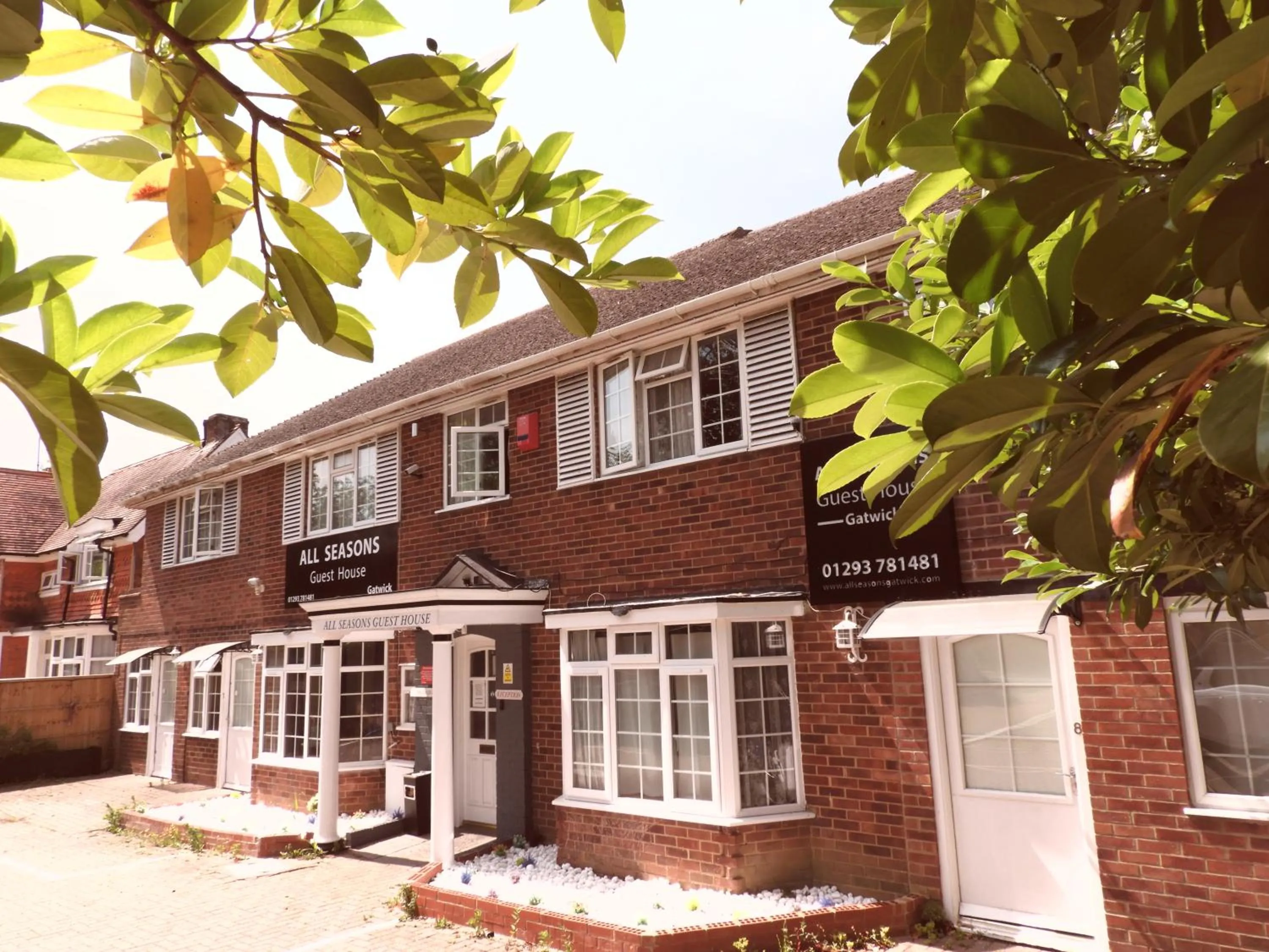 Property building in All Seasons Gatwick Guest House & Parking