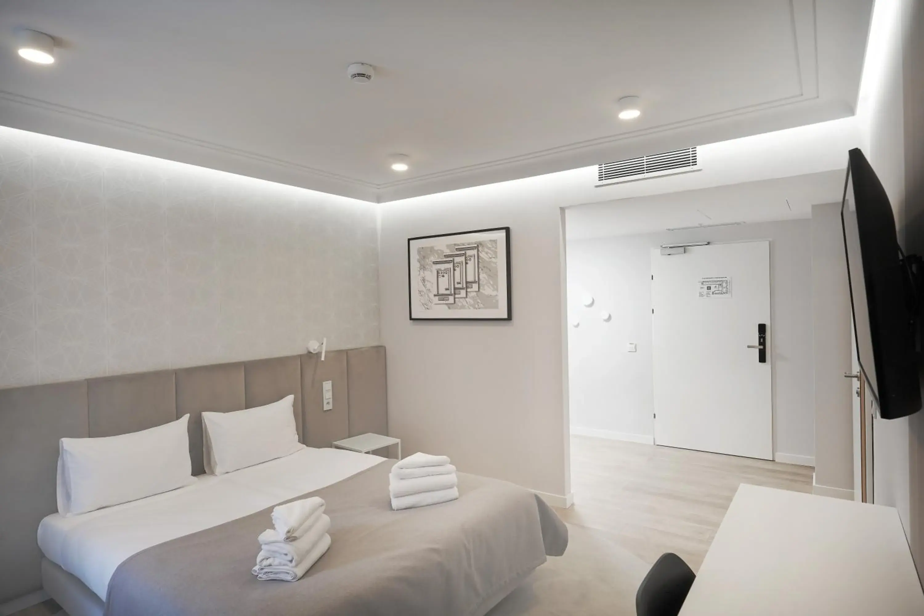 Queen Room - Disability Access in Hotel Park 17 Queen Room - Disability Access in Hotel Park 17