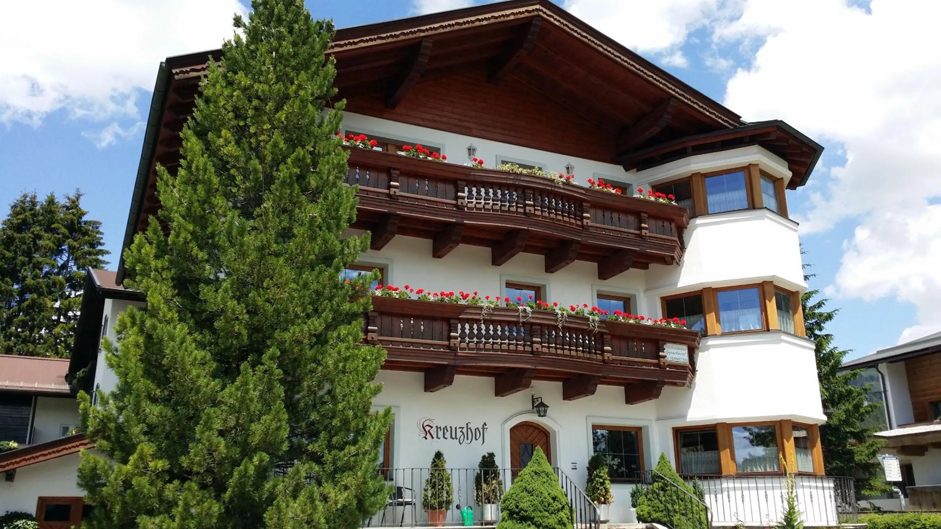 Facade/entrance in KREUZHOF Seefeld