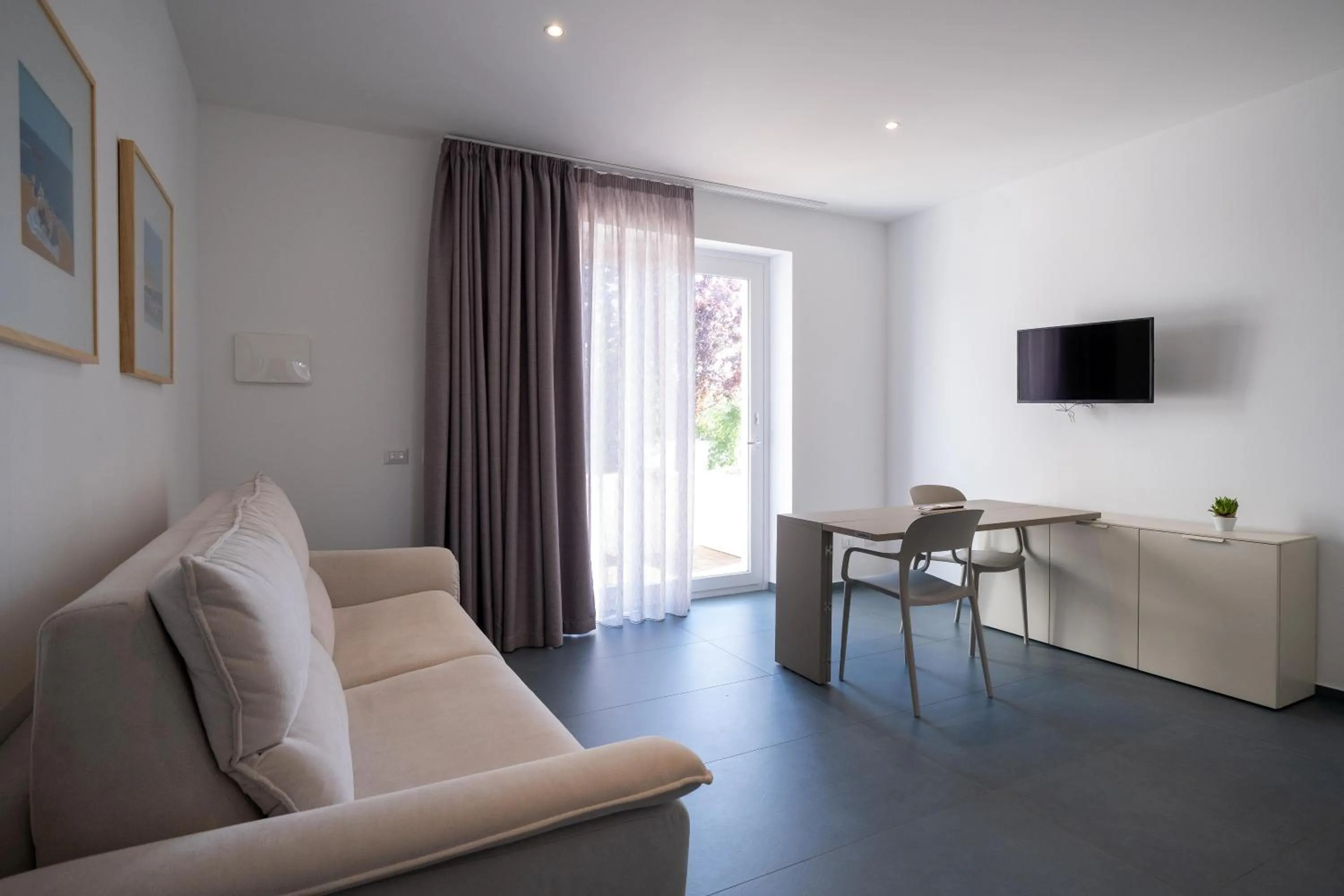 Nautika Suites